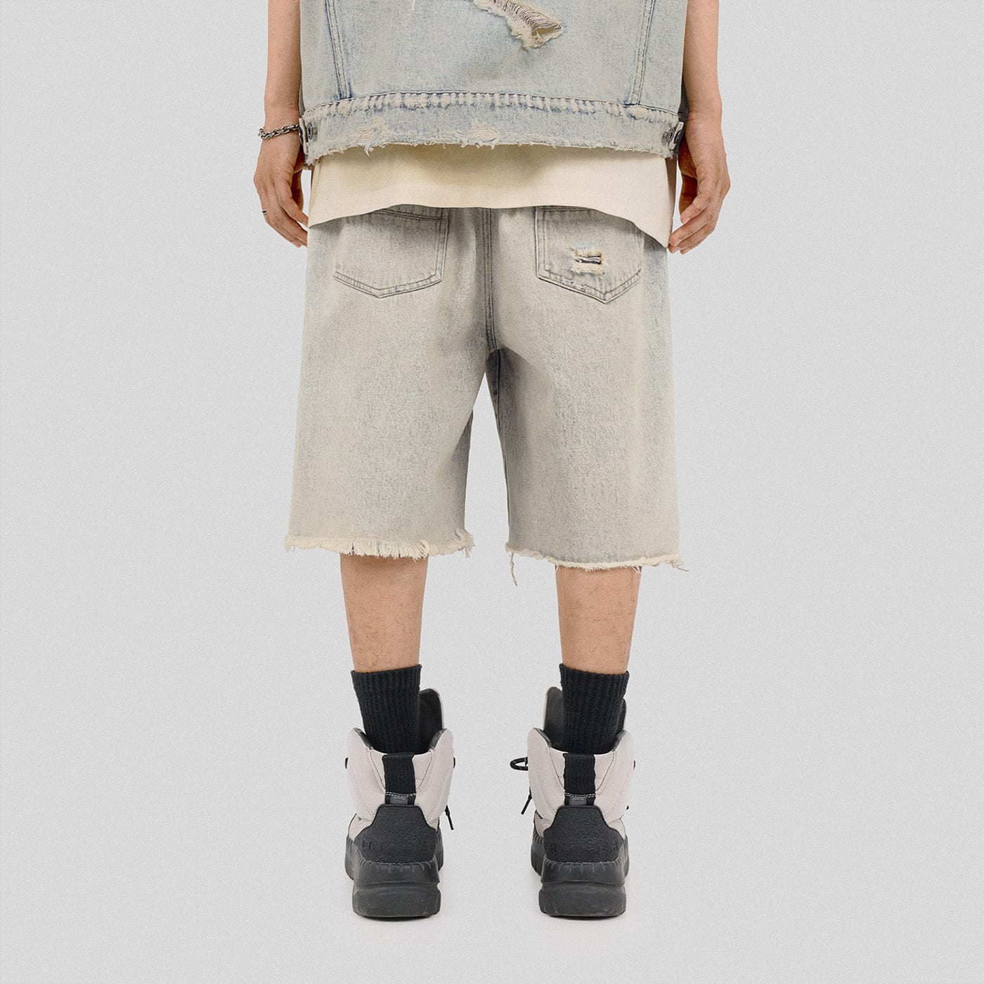 UNDERWATER Raw Edge Washed Denim Shorts