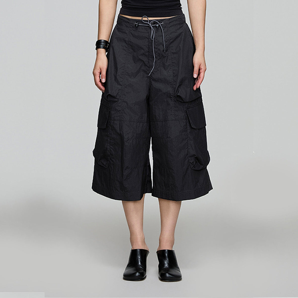 OPICLOTH Multi-Pocket Drawstring Cargo Shorts