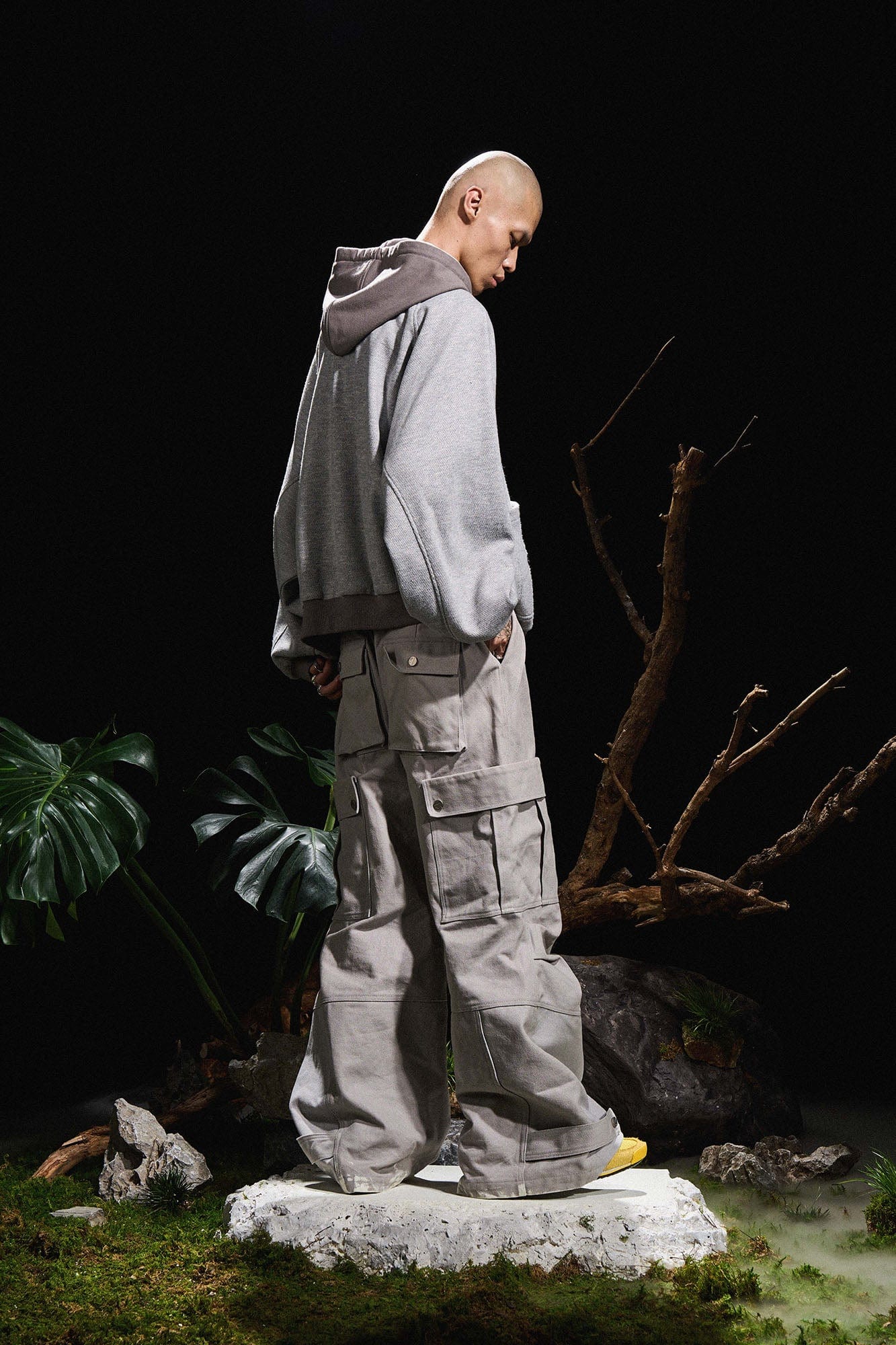 RELABEL Multi-Pocket Oversized Workwear Cargo Pants Gray
