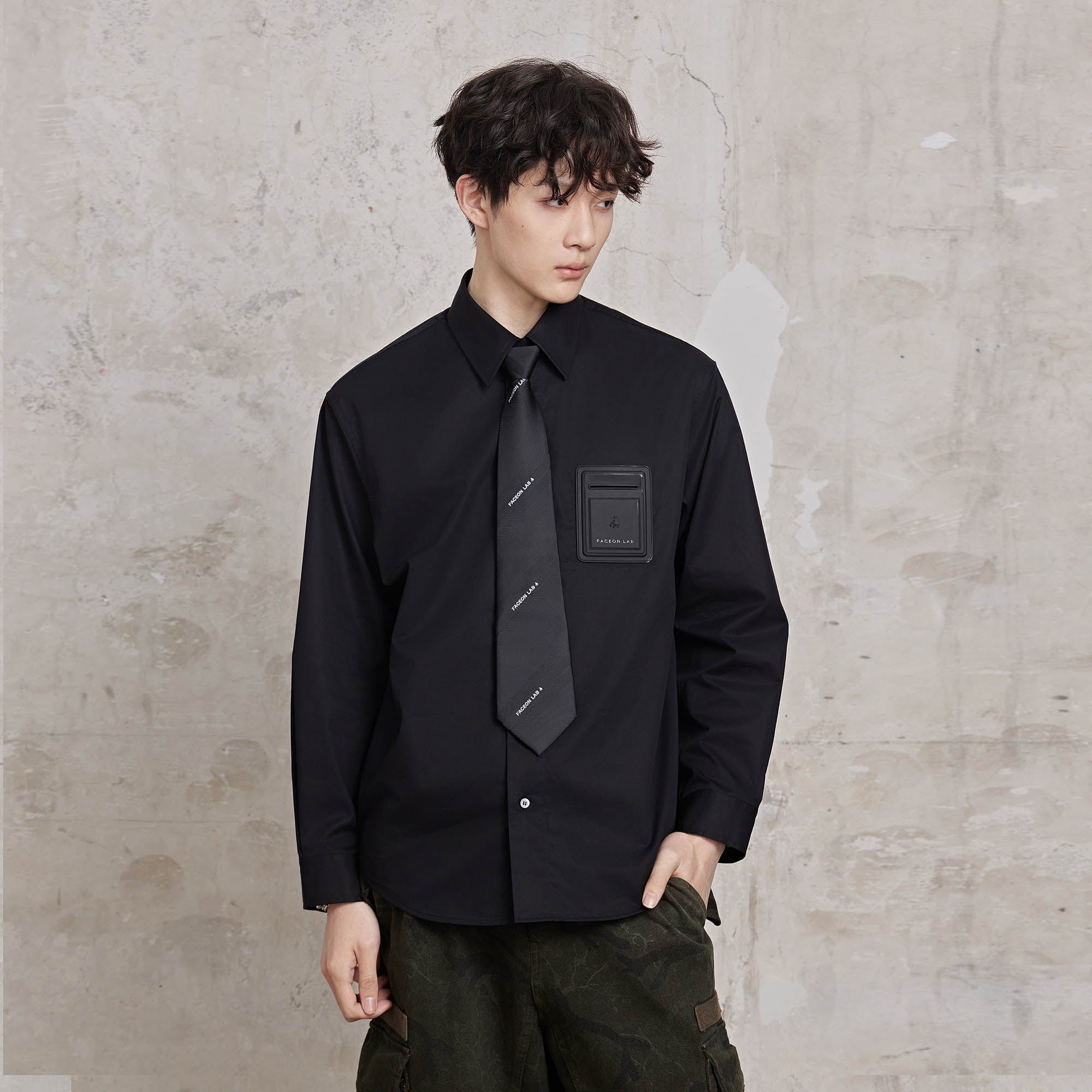 FACEONLAB Modern Patch-Pocket Poplin Shirt