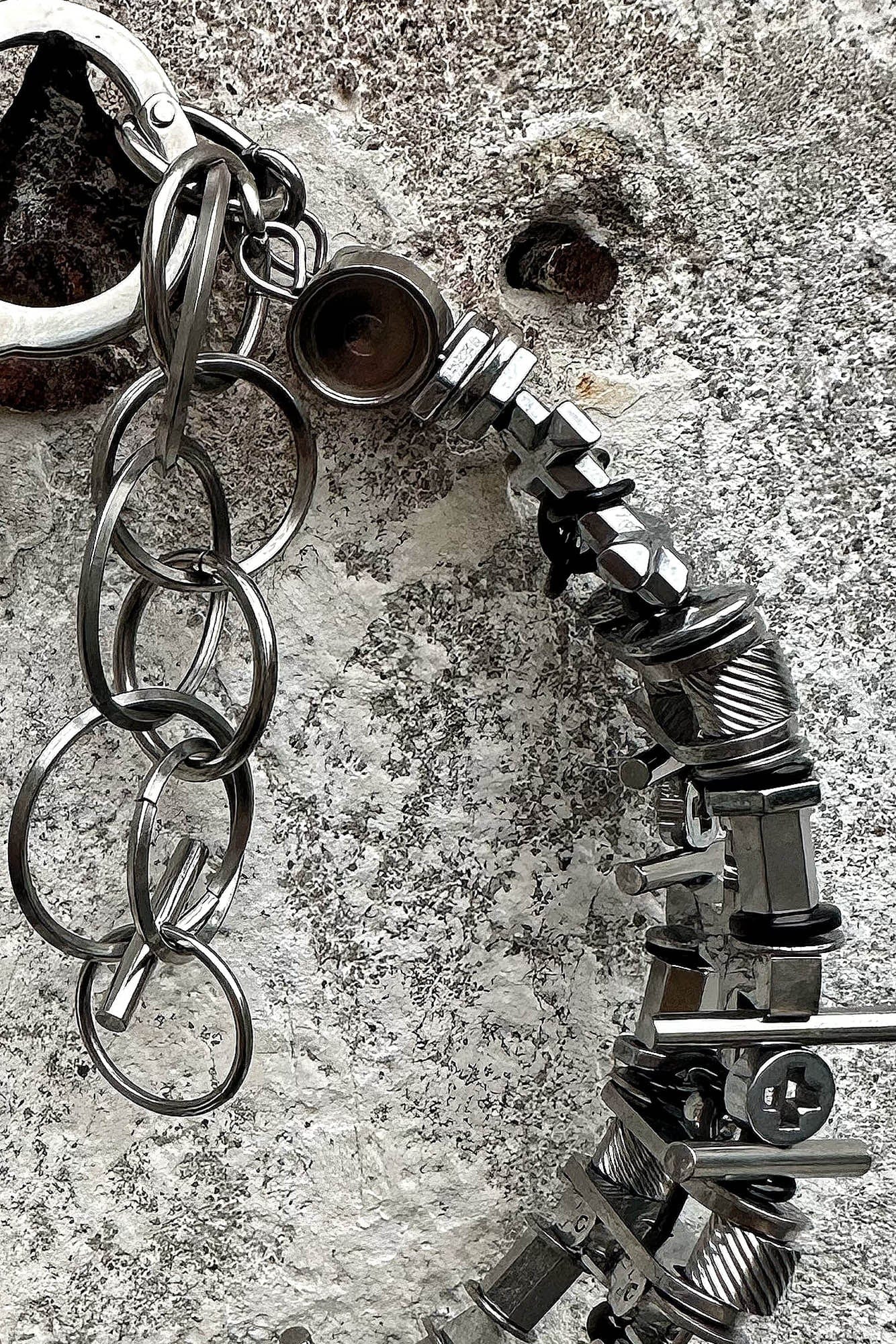 ILLUSORY Neo Era Cross Chocker