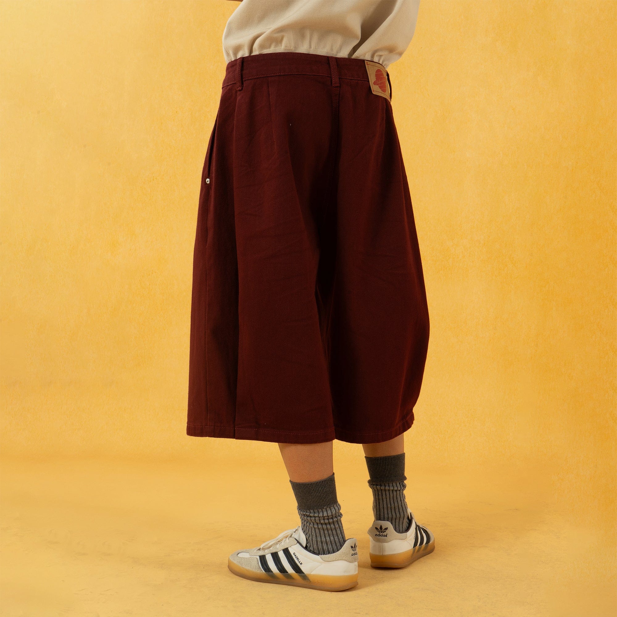 CLP Classic Rivet Pleated Oversized Shorts