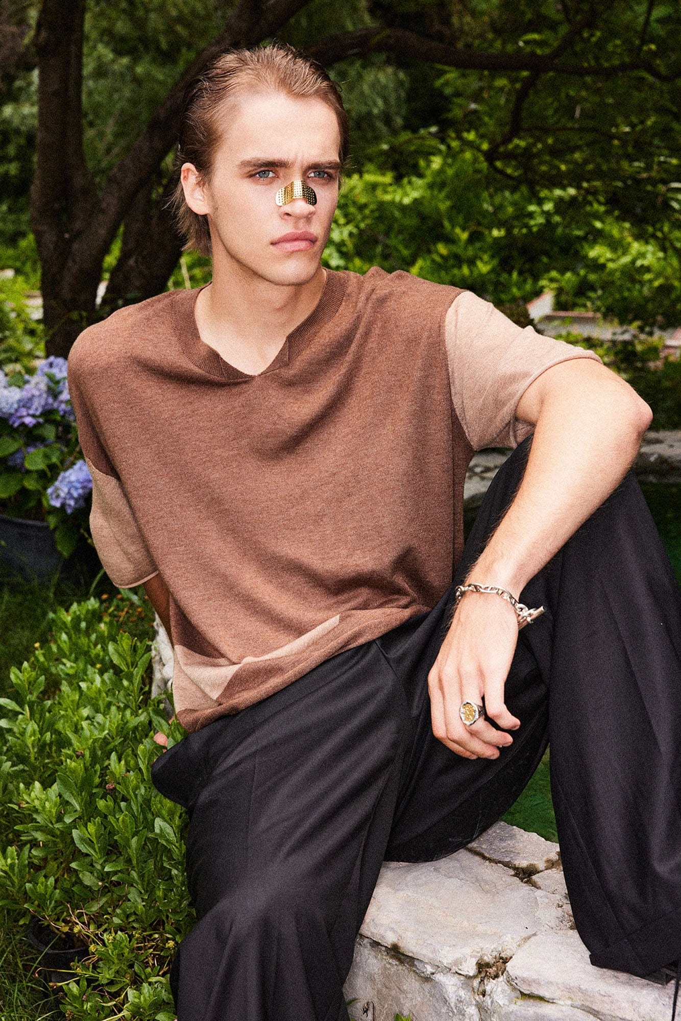 RICHILL Contrast Wool-Blended V-Neck T-Shirt