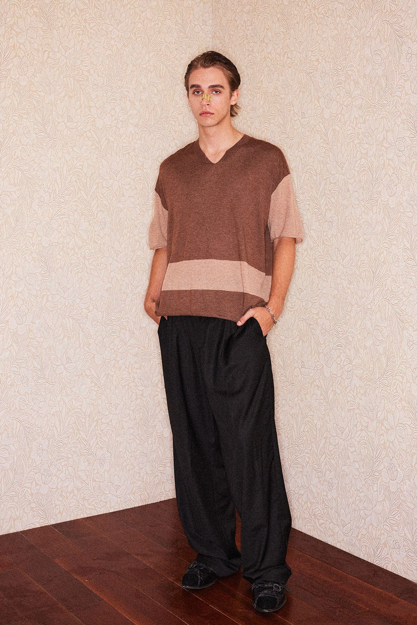 RICHILL Contrast Wool-Blended V-Neck T-Shirt