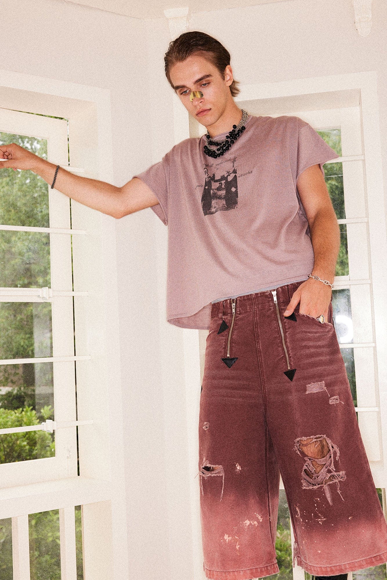 RICHILL Distressed Fade Washed Arrow Zipper Shorts