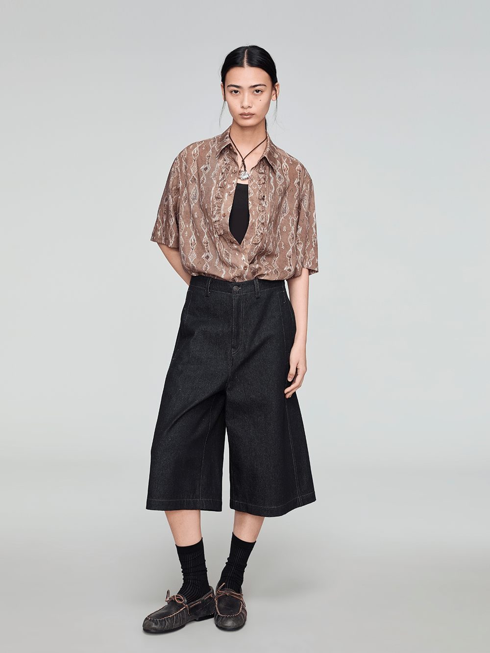 OPICLOTH Retro Woodgrain Full-Print Ruffle Half Shirt