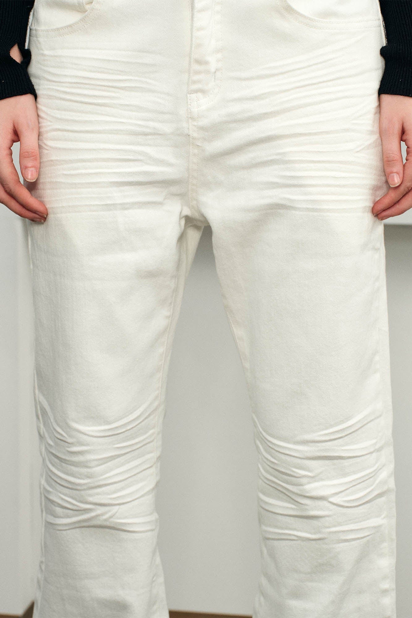 KREATE Pleated Straight-Leg Jeans
