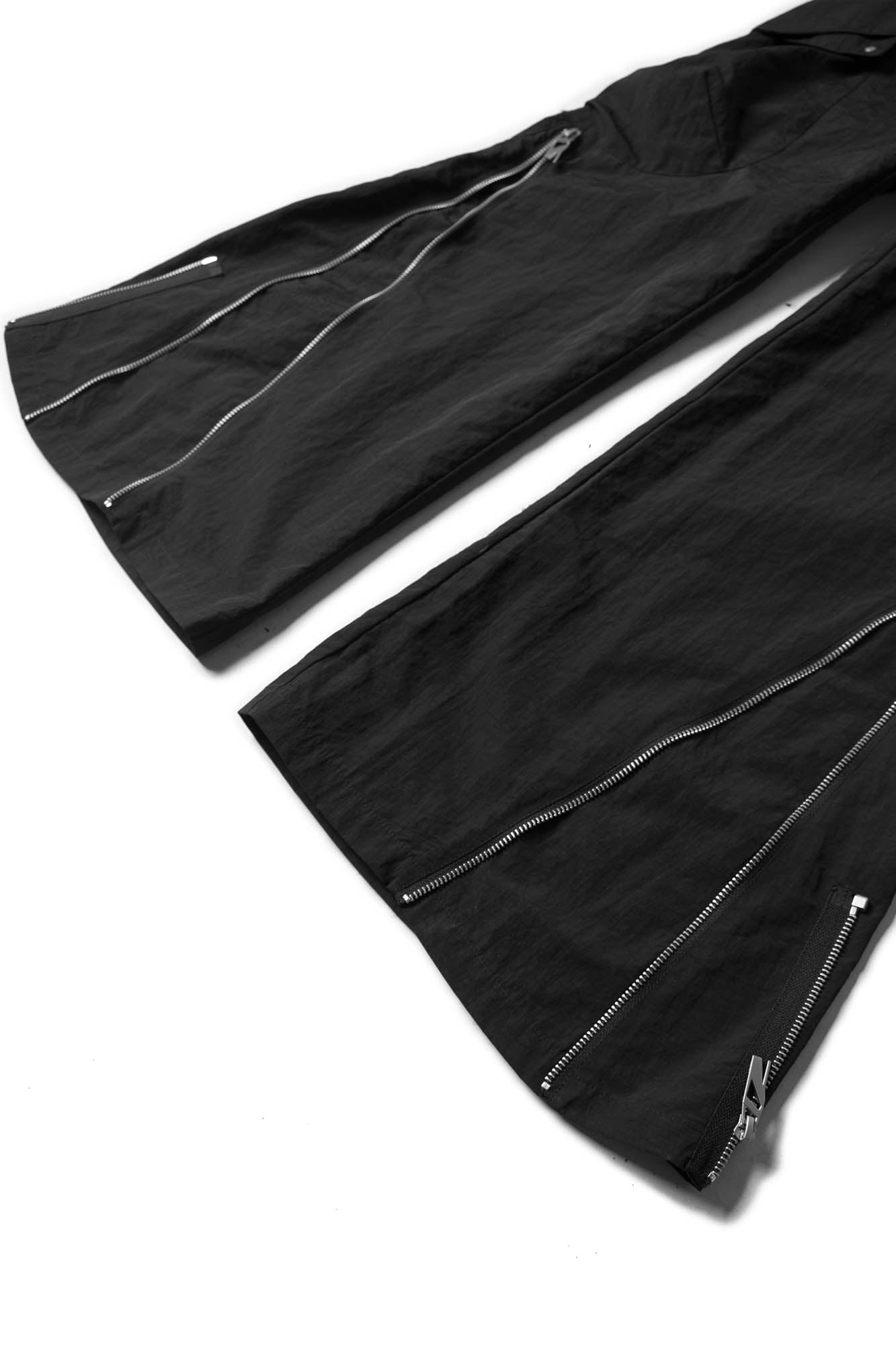 RELABEL Flared Multi-Zip Cargo Pants