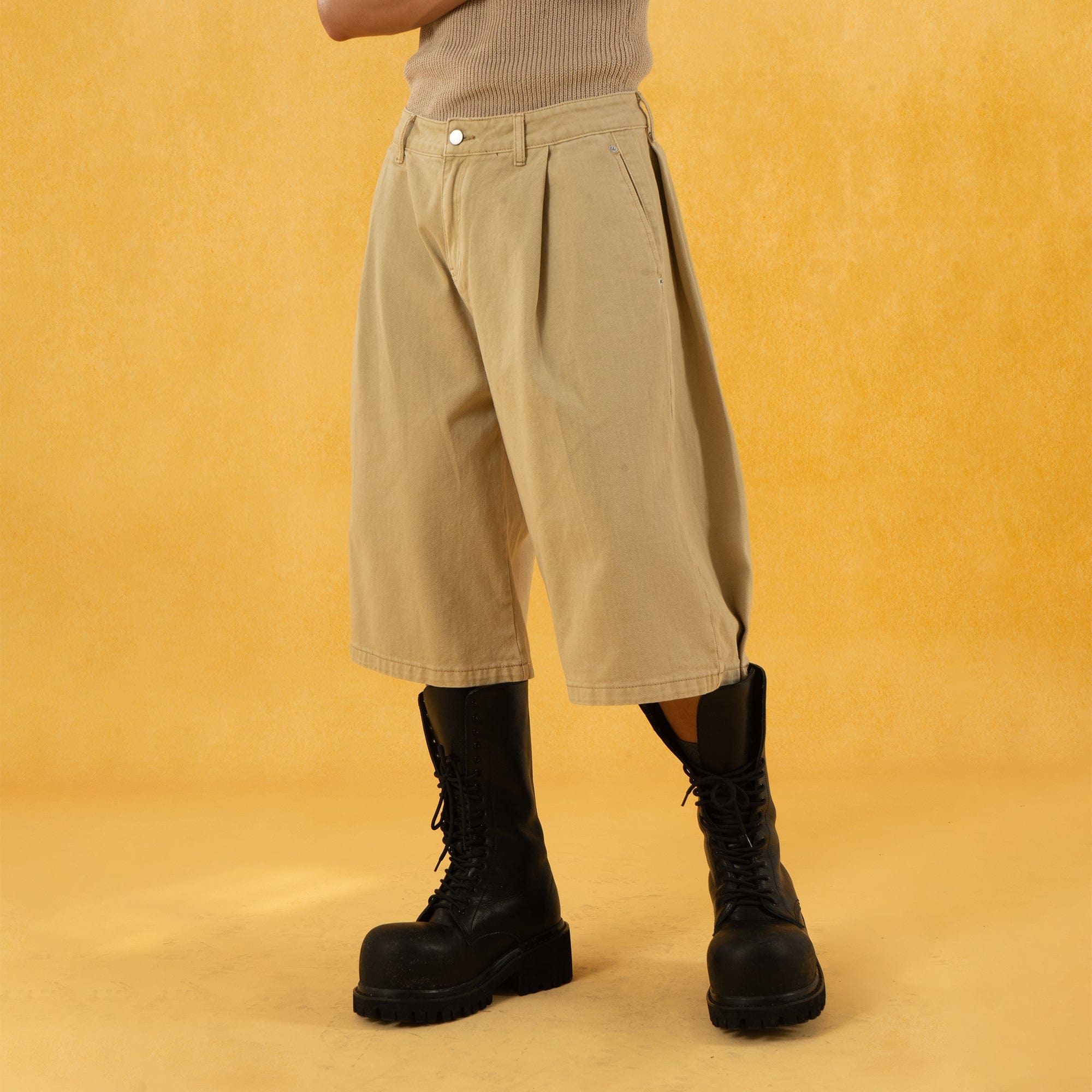CLP Classic Rivet Pleated Oversized Shorts