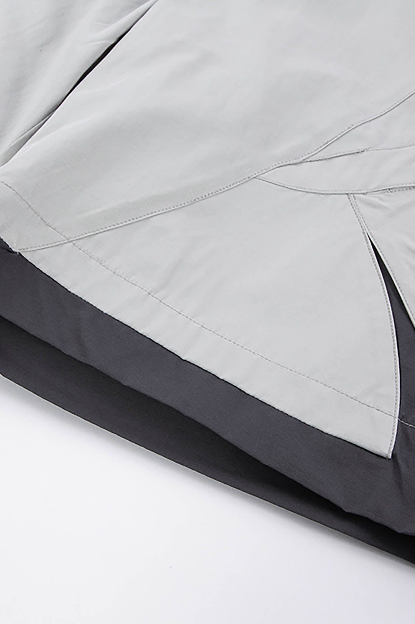 F2CE Contrast Panel Cut-Out Knee Shorts