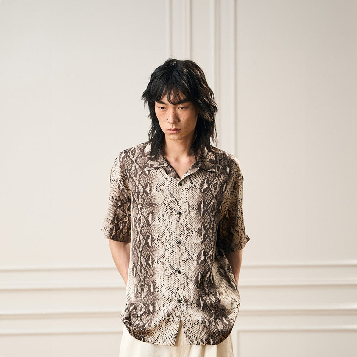 EPIC POETRY Dark Serpentine Half Shirt