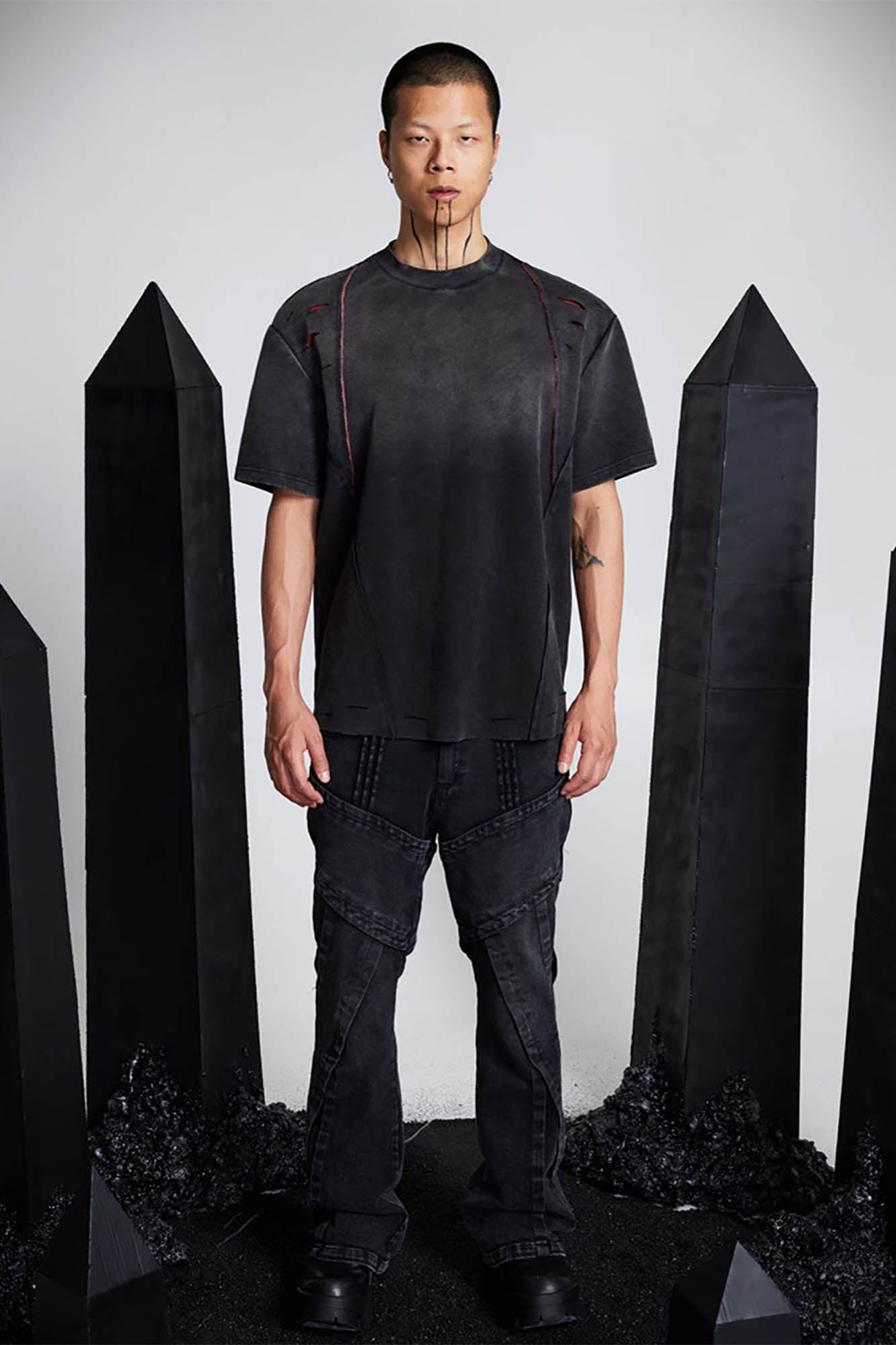 SSIN7 Distressed Scar Spliced T-Shirt