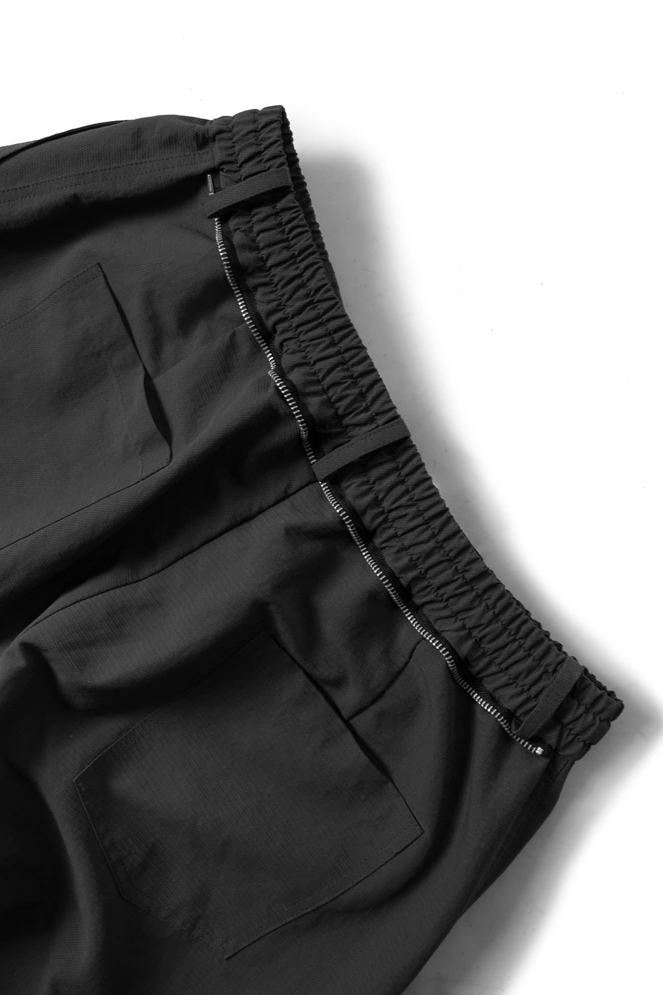 RELABEL Multi-Way Convertible Camo-Leg Cargo Pants