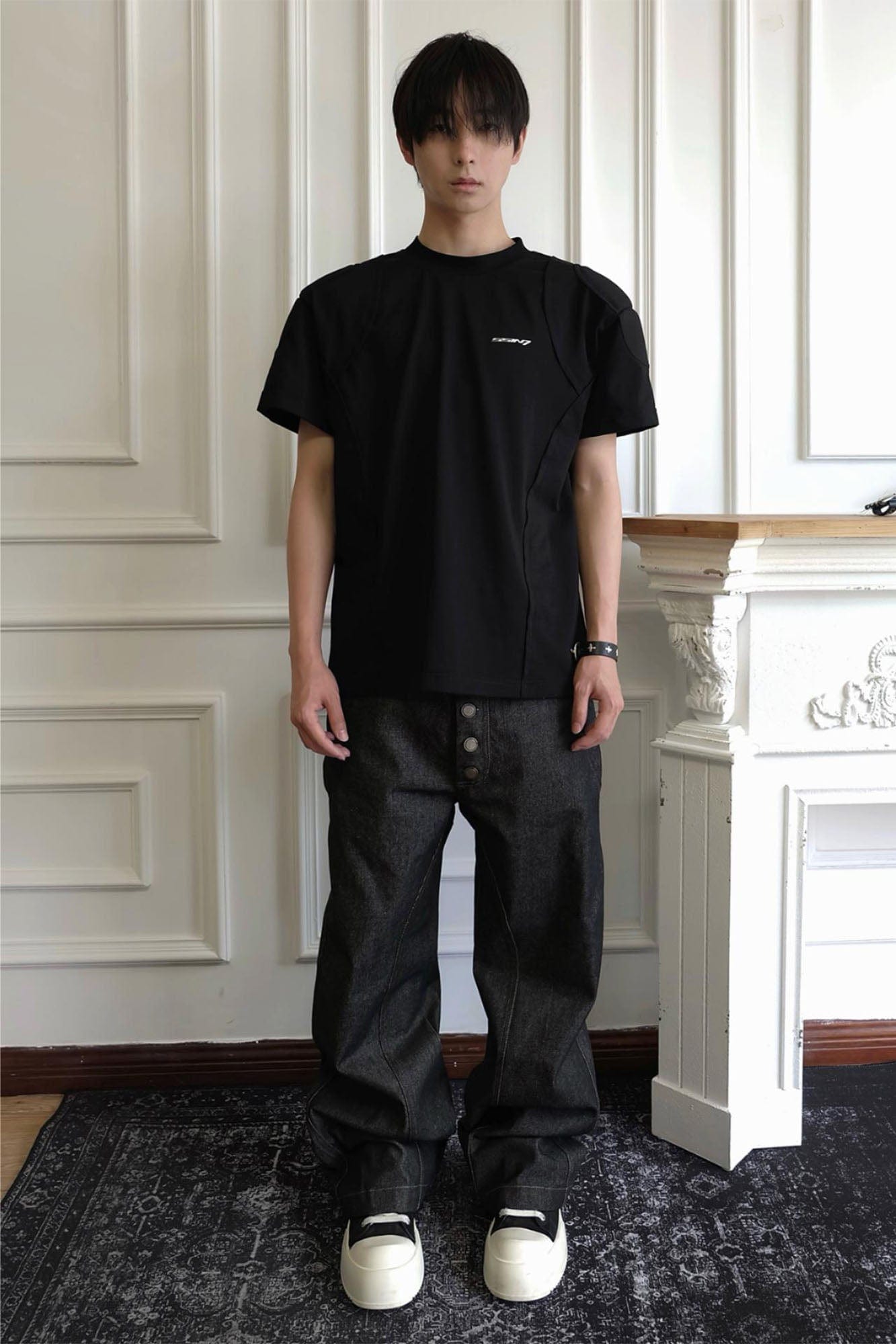 SSIN7 Spliced Padded Shoulder Mock T-Shirt