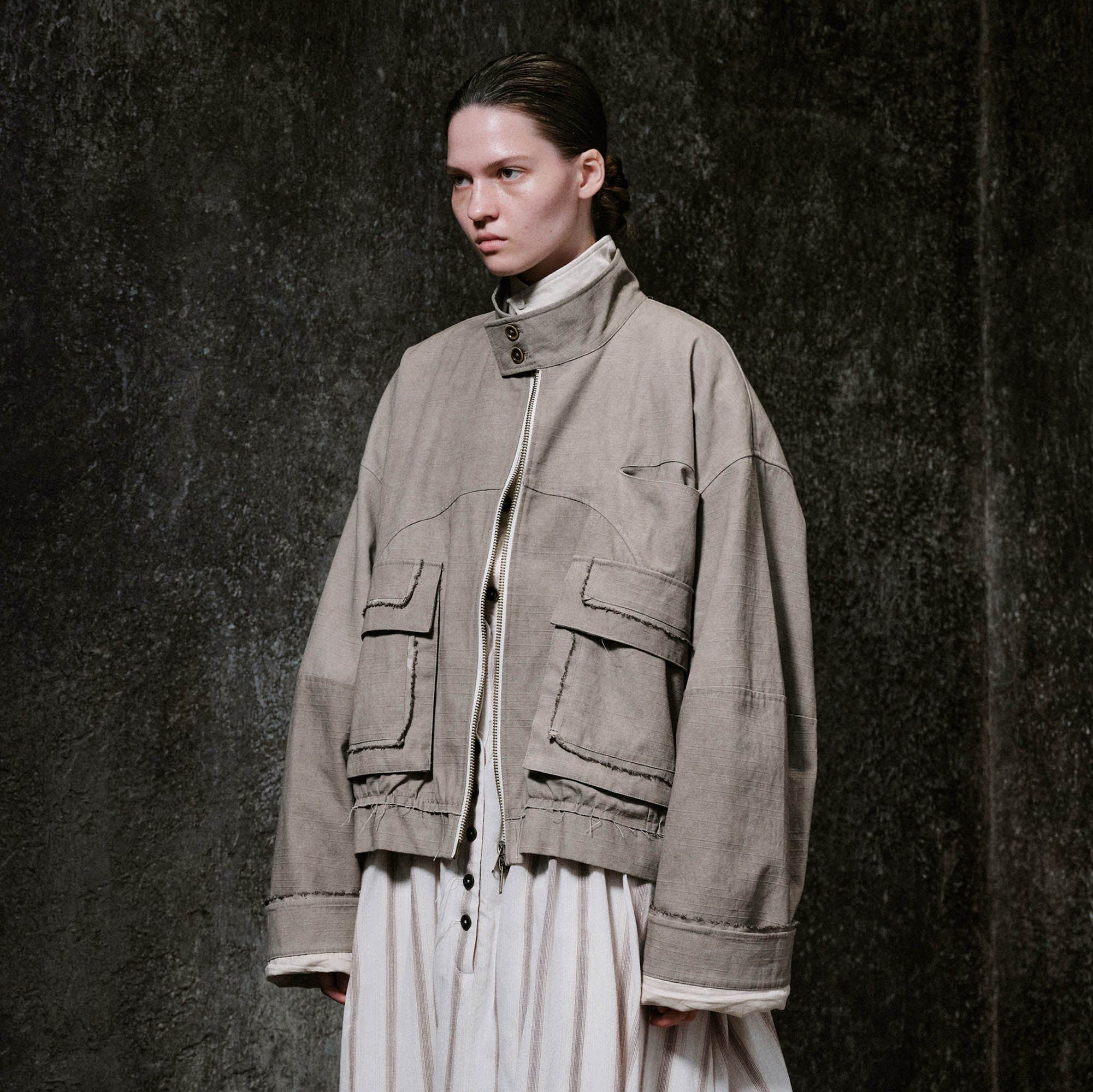 ILNya Nieternite Nifutur Arc Spliced Layered Raw-Edge Utility Jacket