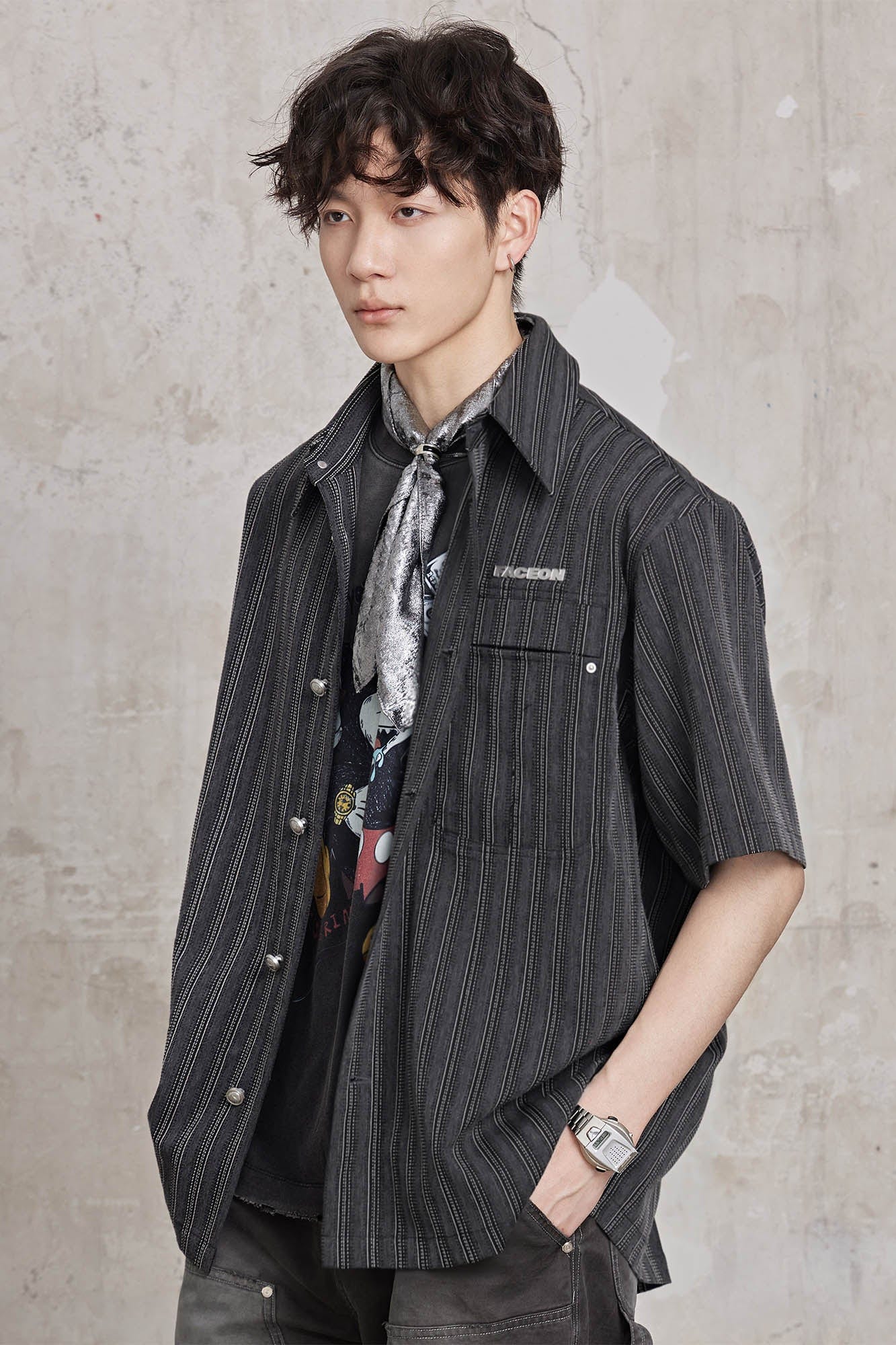FACEONLAB Retro Textured Contrast Stripe Half Shirt
