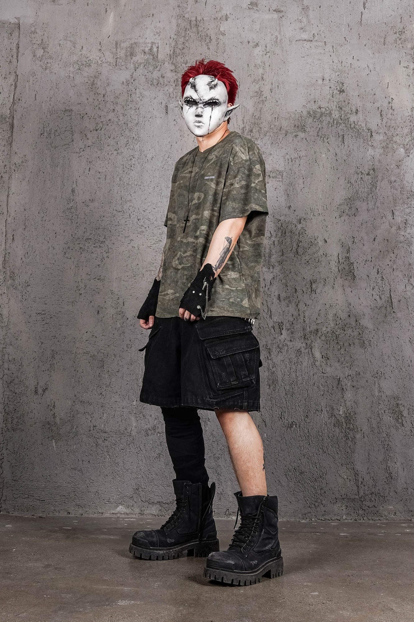 UNDERWATER Distressed Camo Oversized T-Shirt