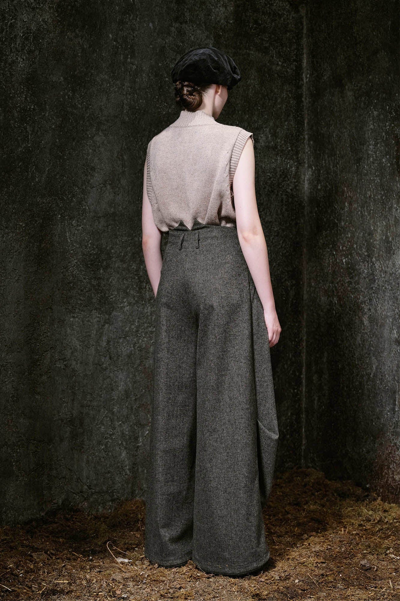 ILNya Nieternite Nifutur Crinkled Wool-Blend Voluminous Trousers