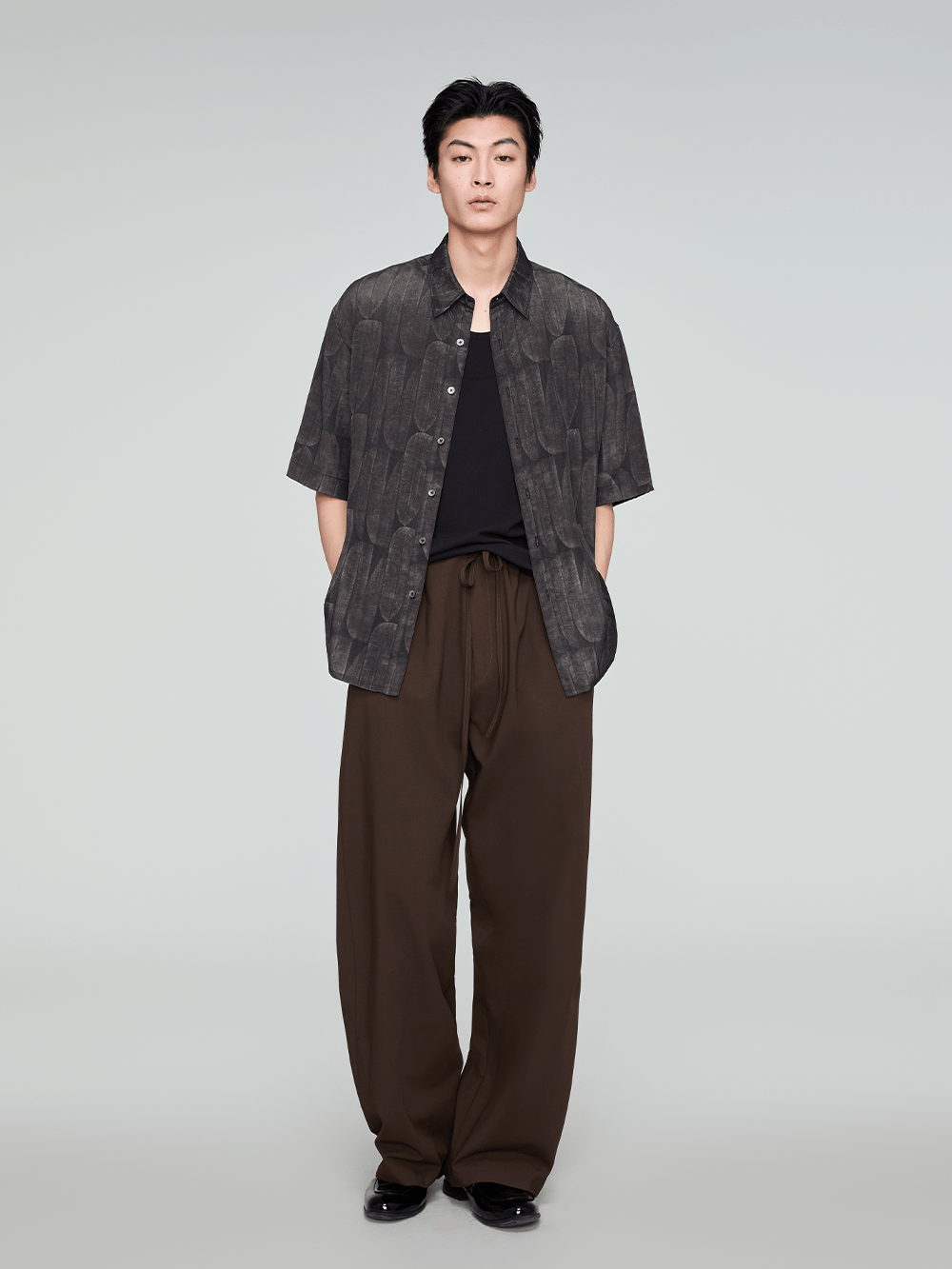 OPICLOTH Retro Textured Leaf Full-Print Half Shirt