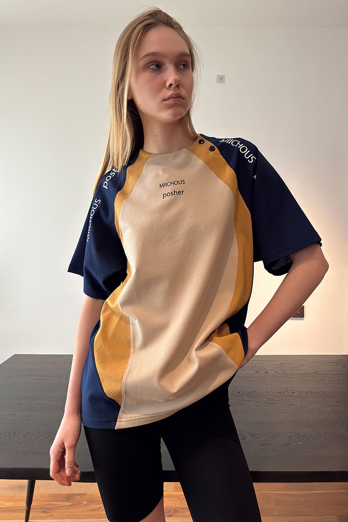 MIICHOUS Curve Spliced Button-Neck Raglan T-Shirt
