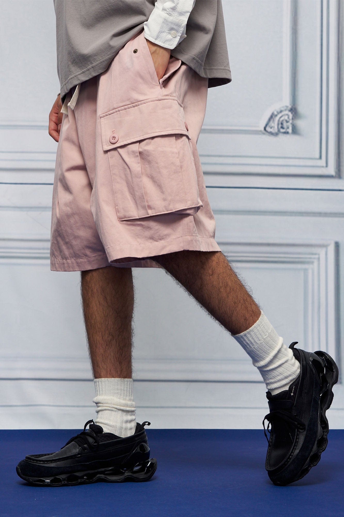 UNLIMITED MOTE Multi-Pocket Drawstring Cargo Shorts