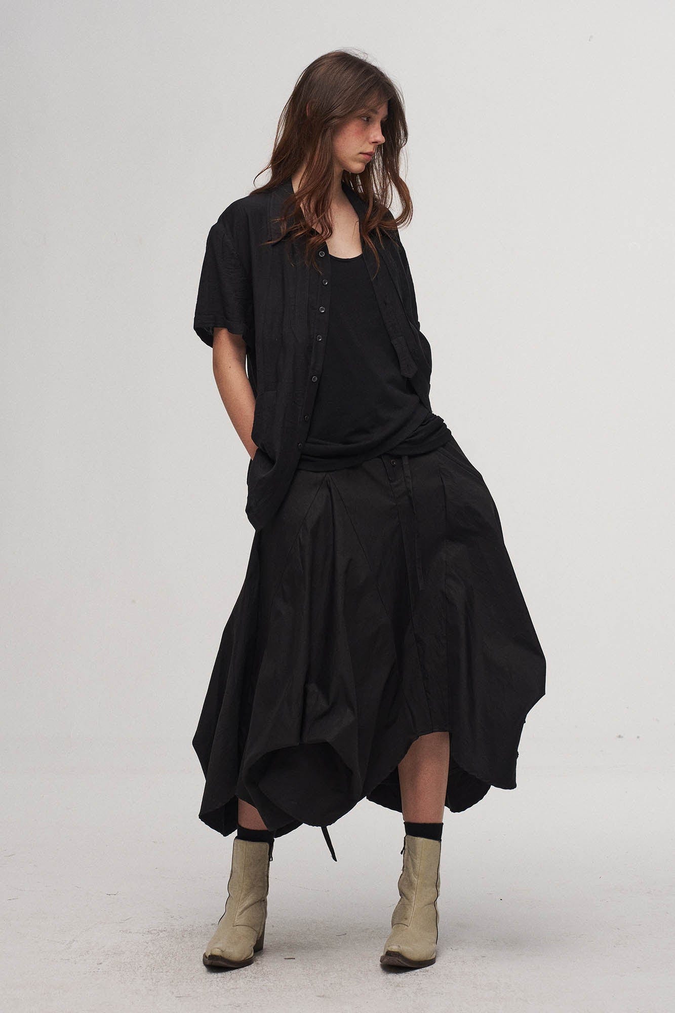ILNya Nieternite Nifutur Stripe Crinkled Spliced Layered Collar T-Shirt Black