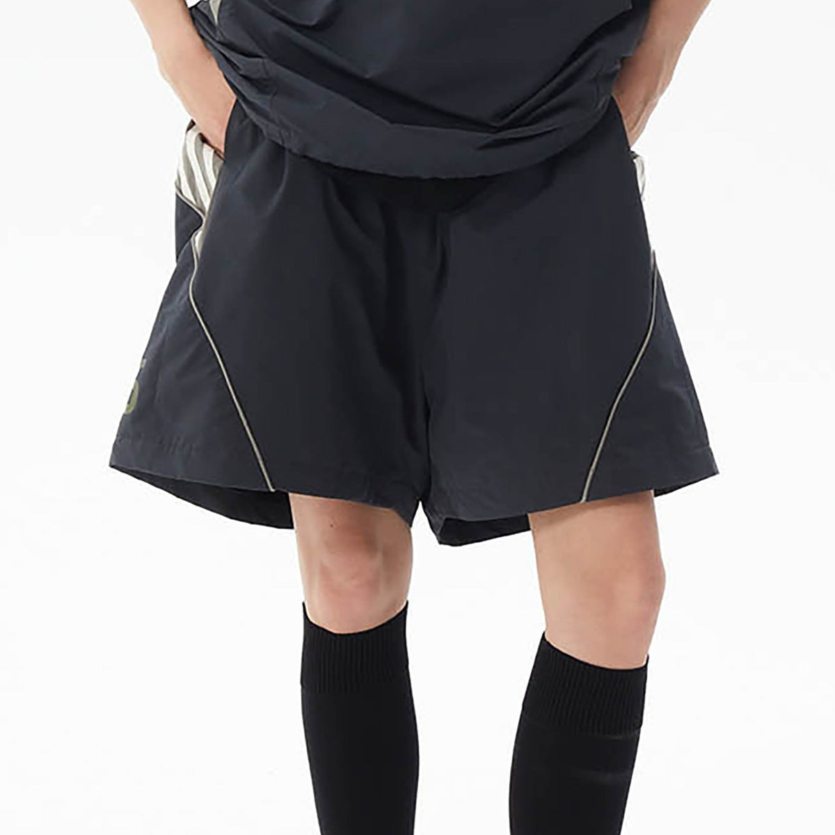 ERROR CODE ROBOT Athletic Contrast Spliced Shorts