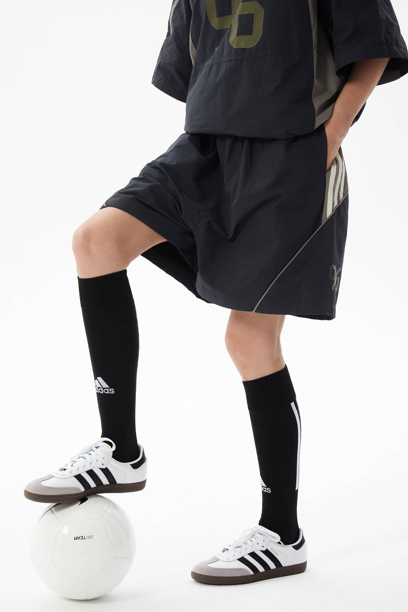 ERROR CODE ROBOT Athletic Contrast Spliced Shorts