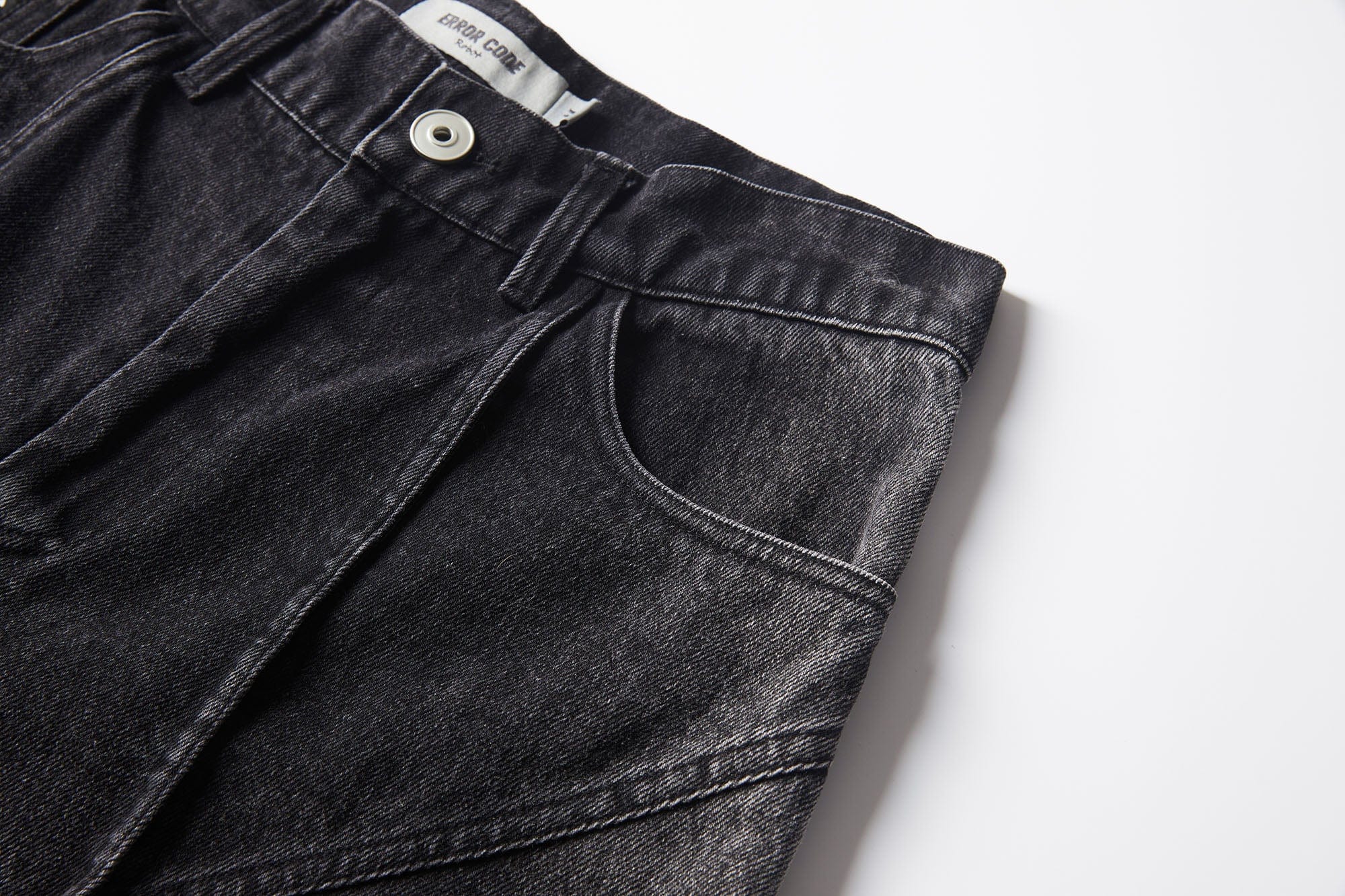 ERROR CODE ROBOT Middle Spliced Faded Jeans