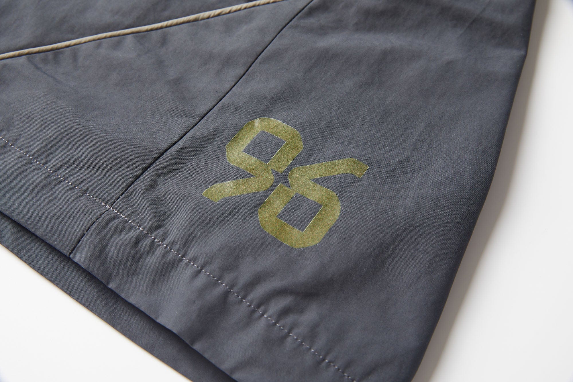 ERROR CODE ROBOT Athletic Contrast Spliced Shorts