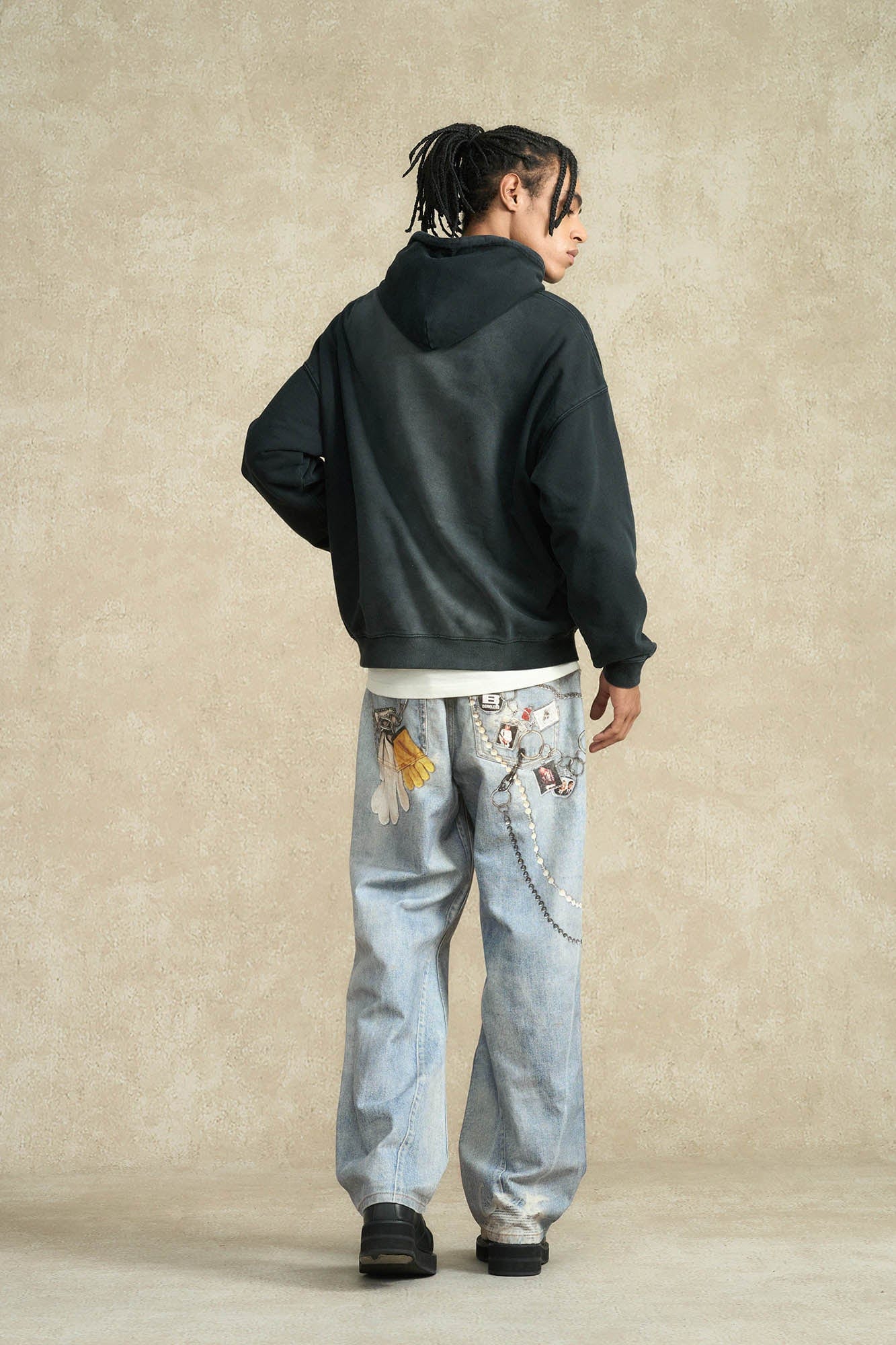 BONELESS Retro Chain Graphic Washed Jeans