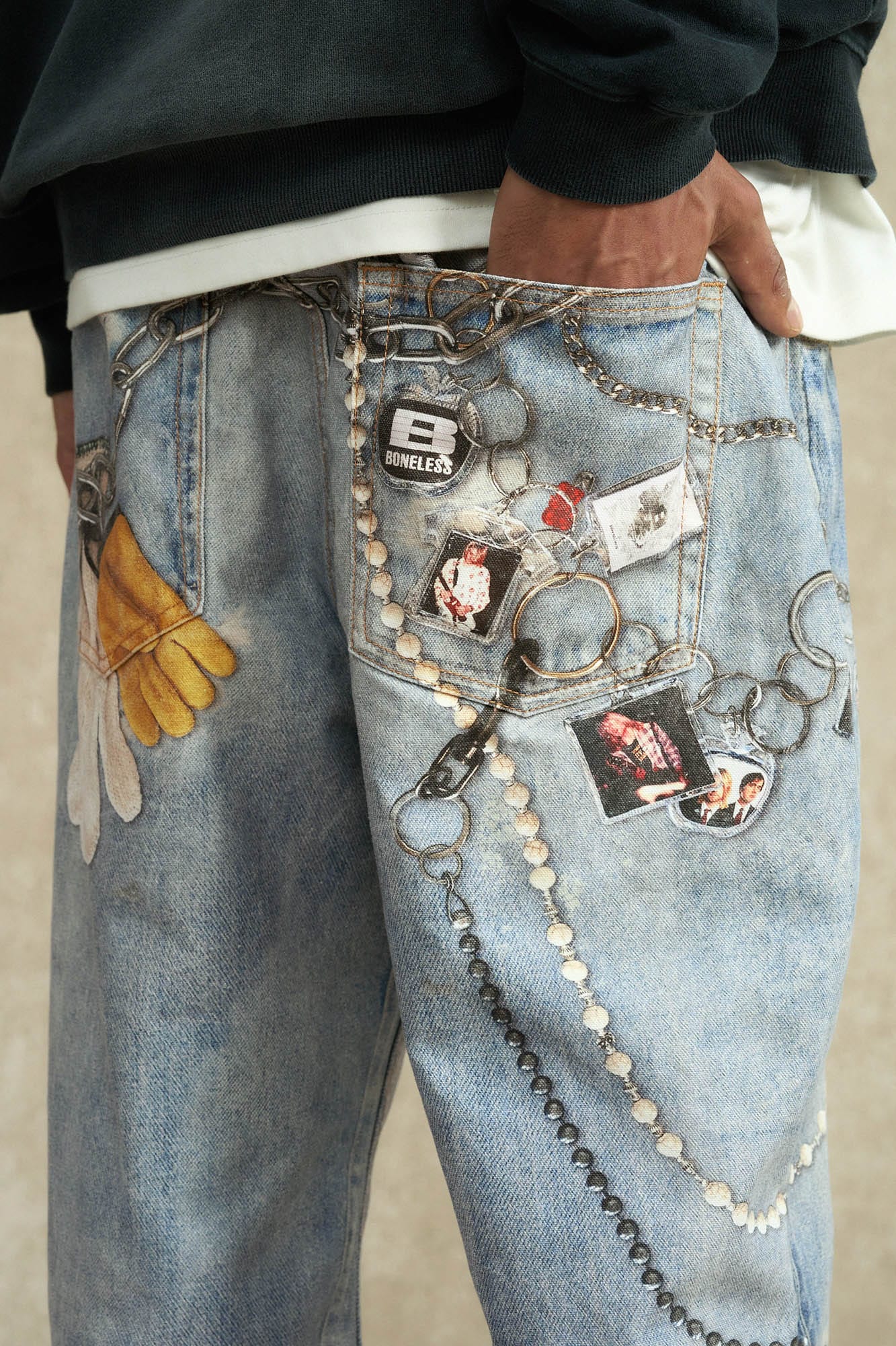 BONELESS Retro Chain Graphic Washed Jeans