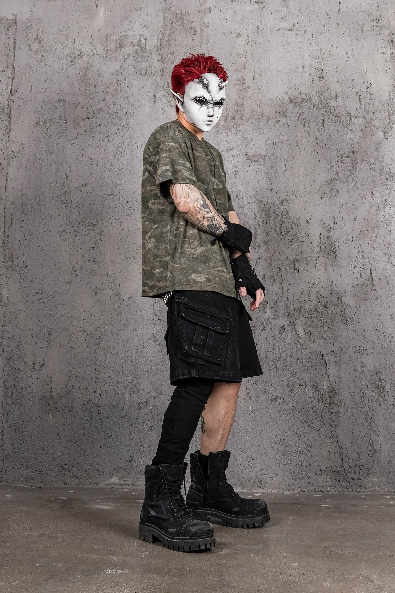 UNDERWATER Distressed Camo Oversized T-Shirt