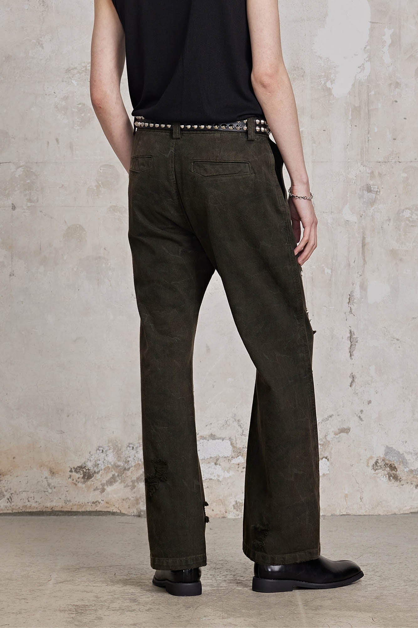 FACEONLAB Ripped Cracked Straight-Leg Pant