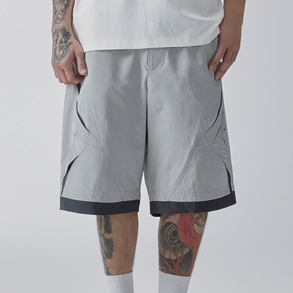 F2CE Contrast Panel Cut-Out Knee Shorts