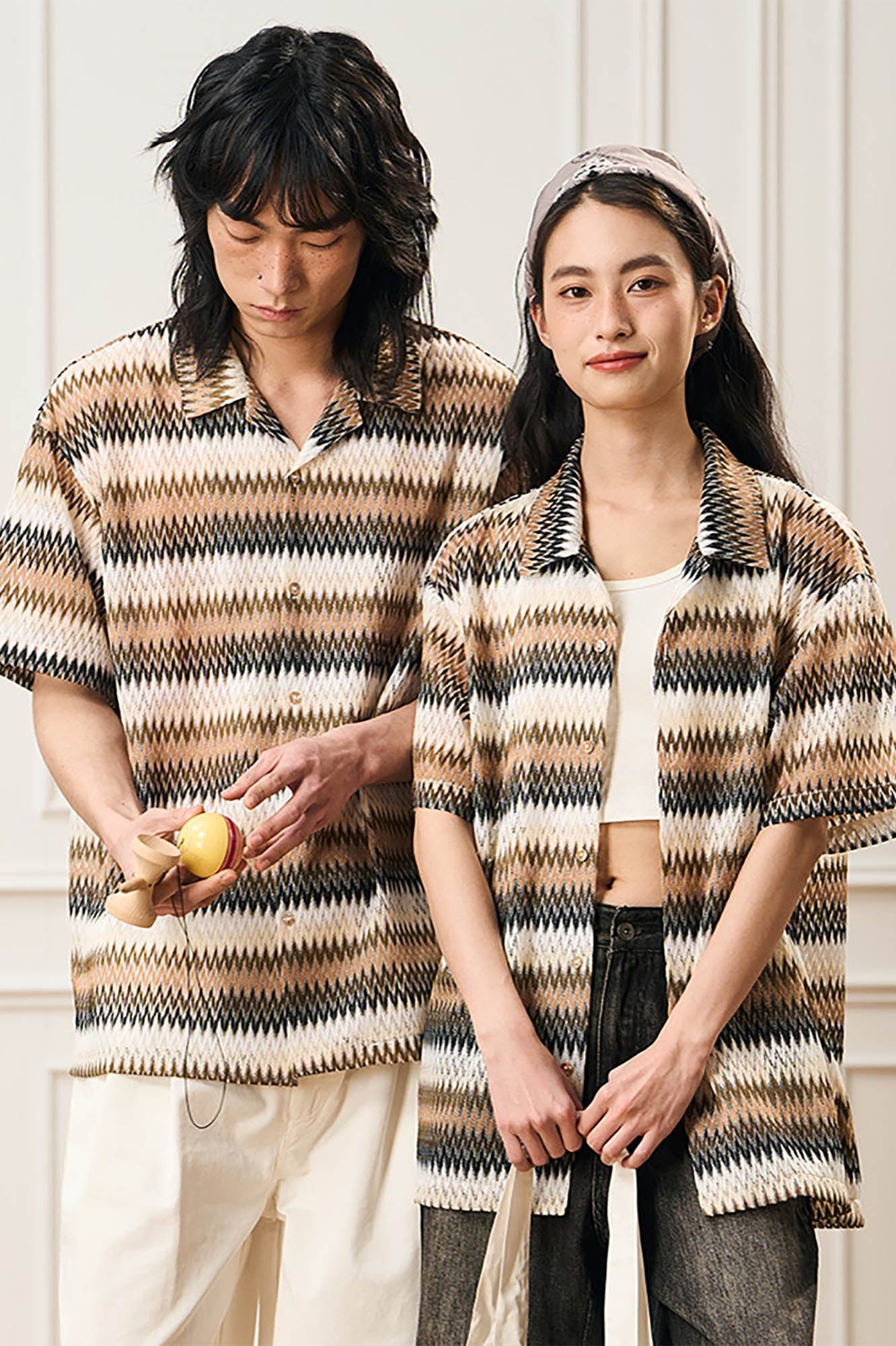 EPIC POETRY Geometric Ripple Knitted Half Shirt Brown