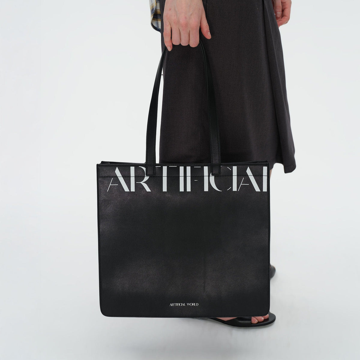 ARTIFICIAL WORLD Logo Graphic Leather Tote Bag