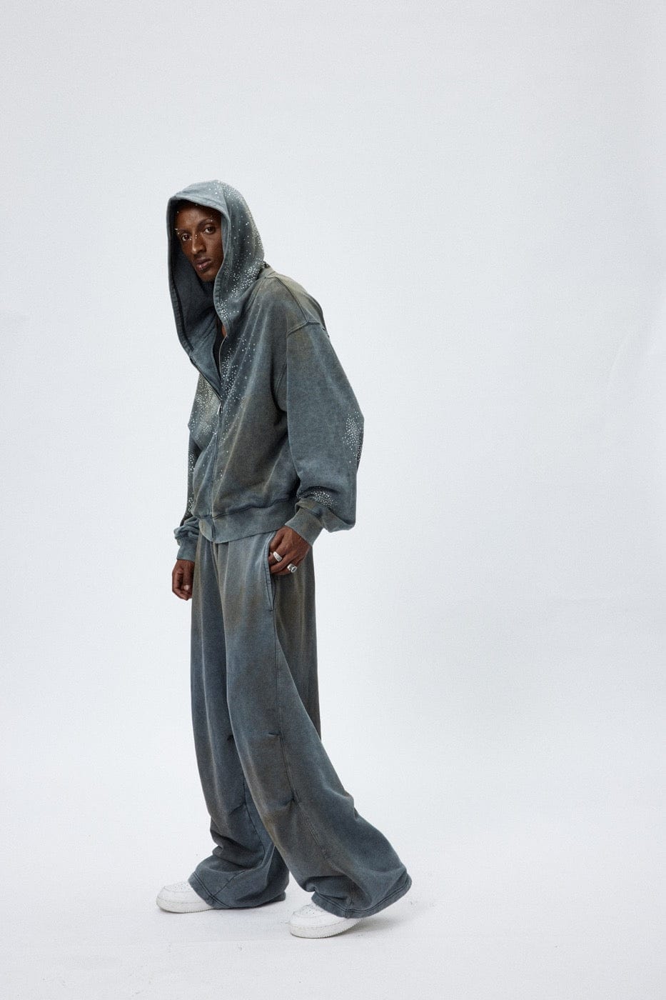 DND4DES Distressed Crinkled Baggy Sweatpants