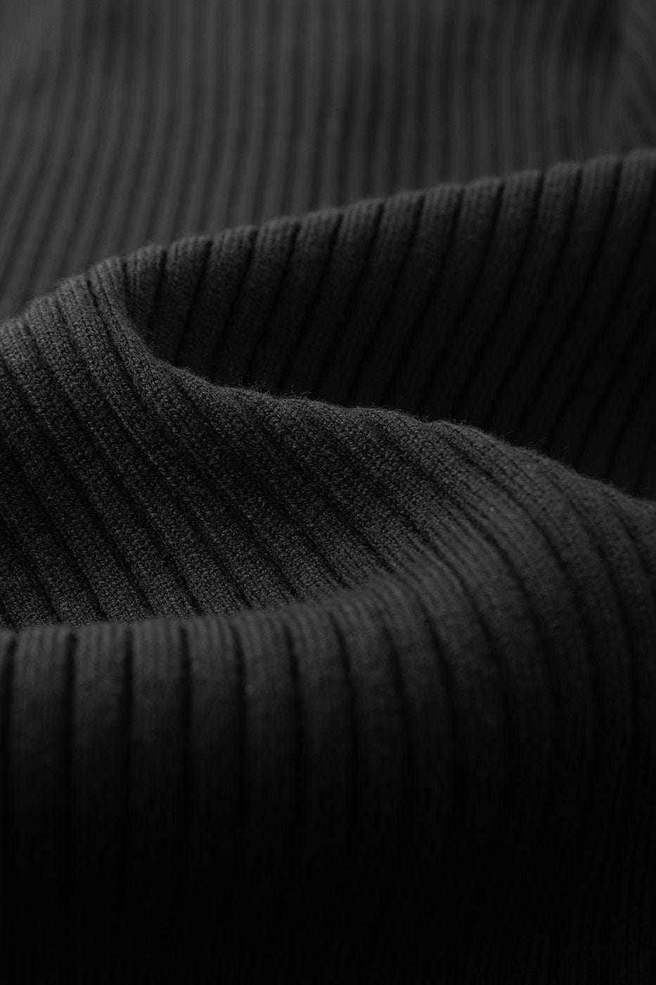 SOURPLUM Cropped Rivet Zip-Up Knitted Hoodie