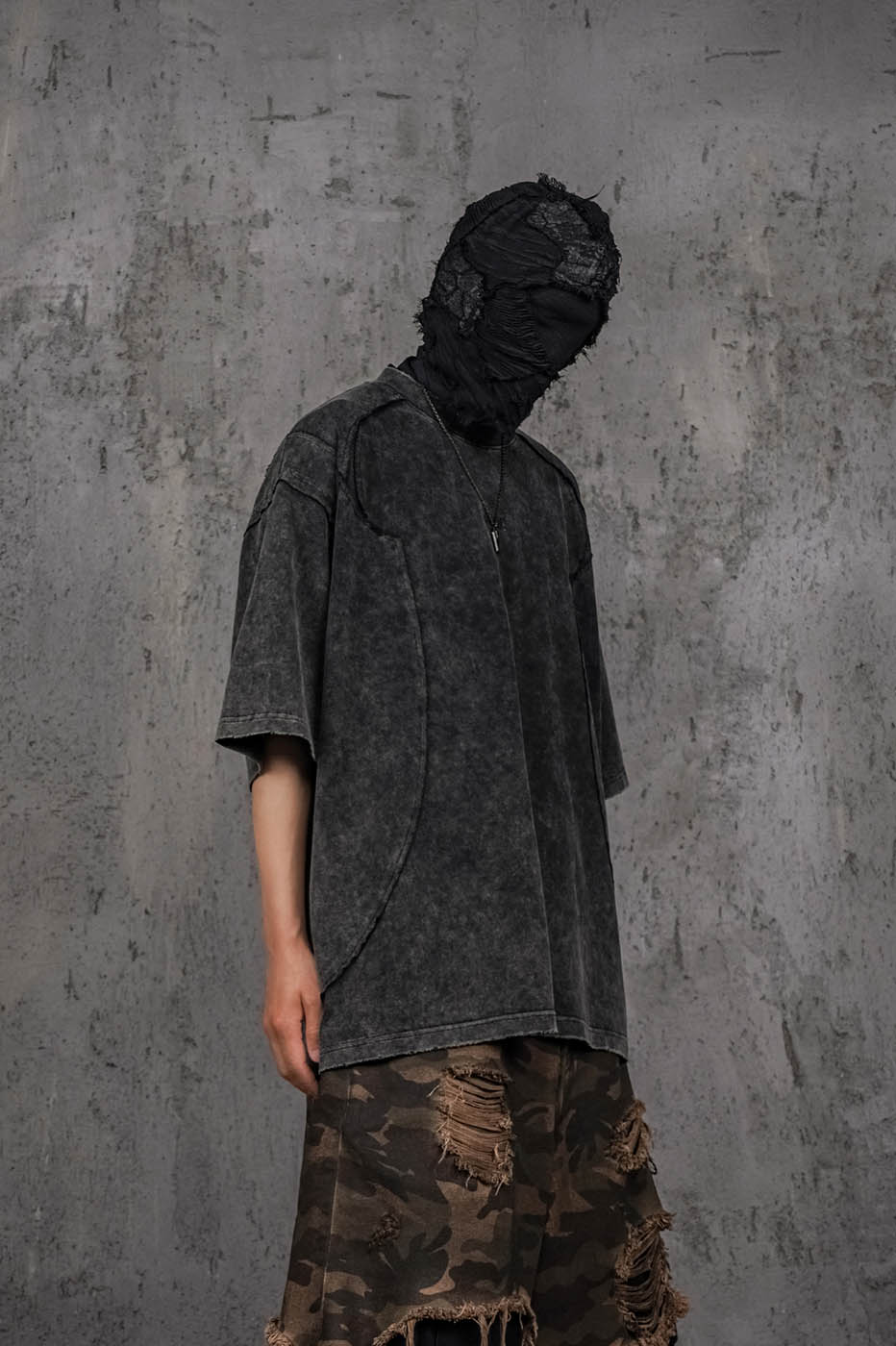 UNDERWATER Wasteland Devil Structure T-Shirt Black