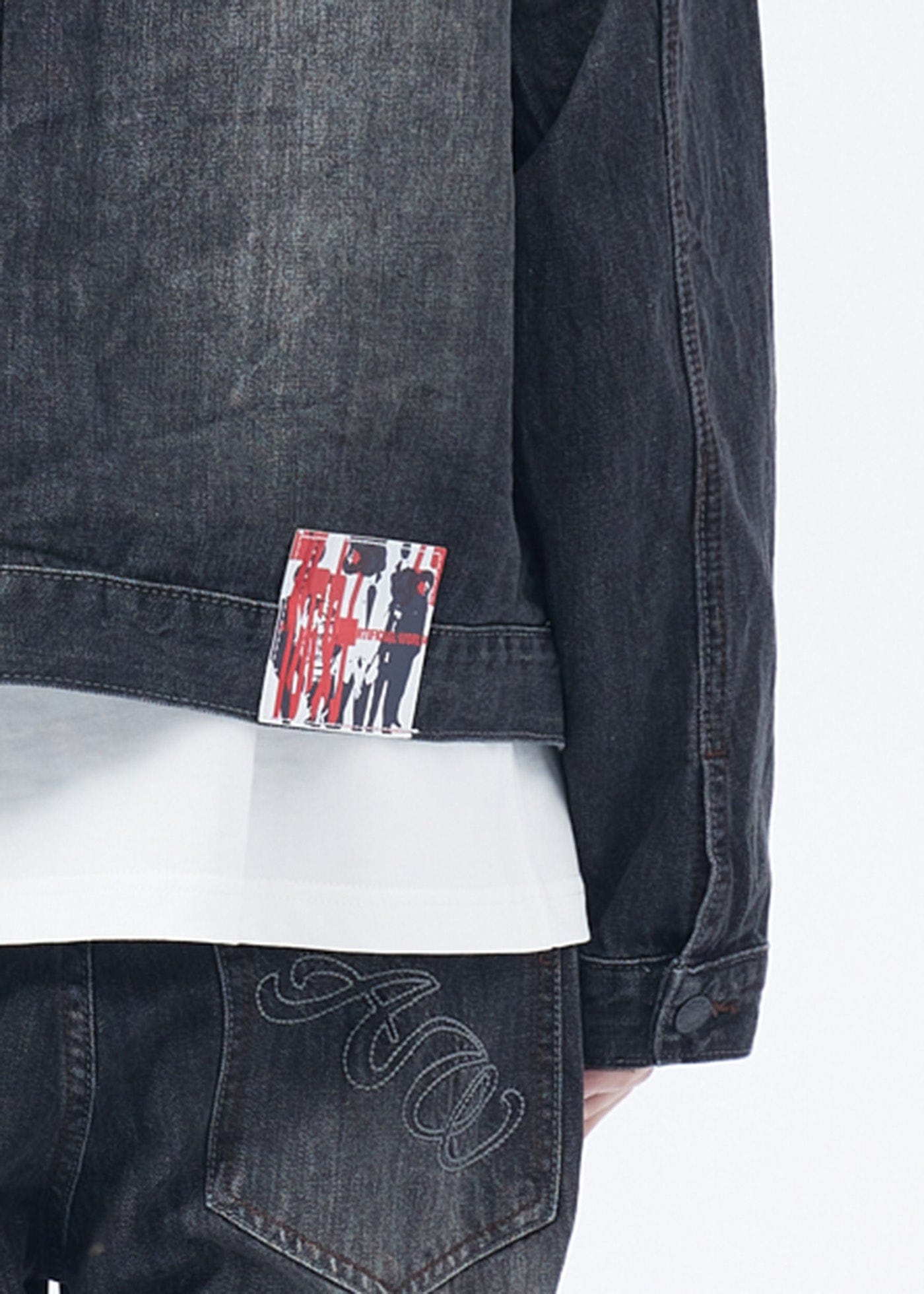 ARTIFICIAL WORLD Deconstructed Faded Denim Jacket