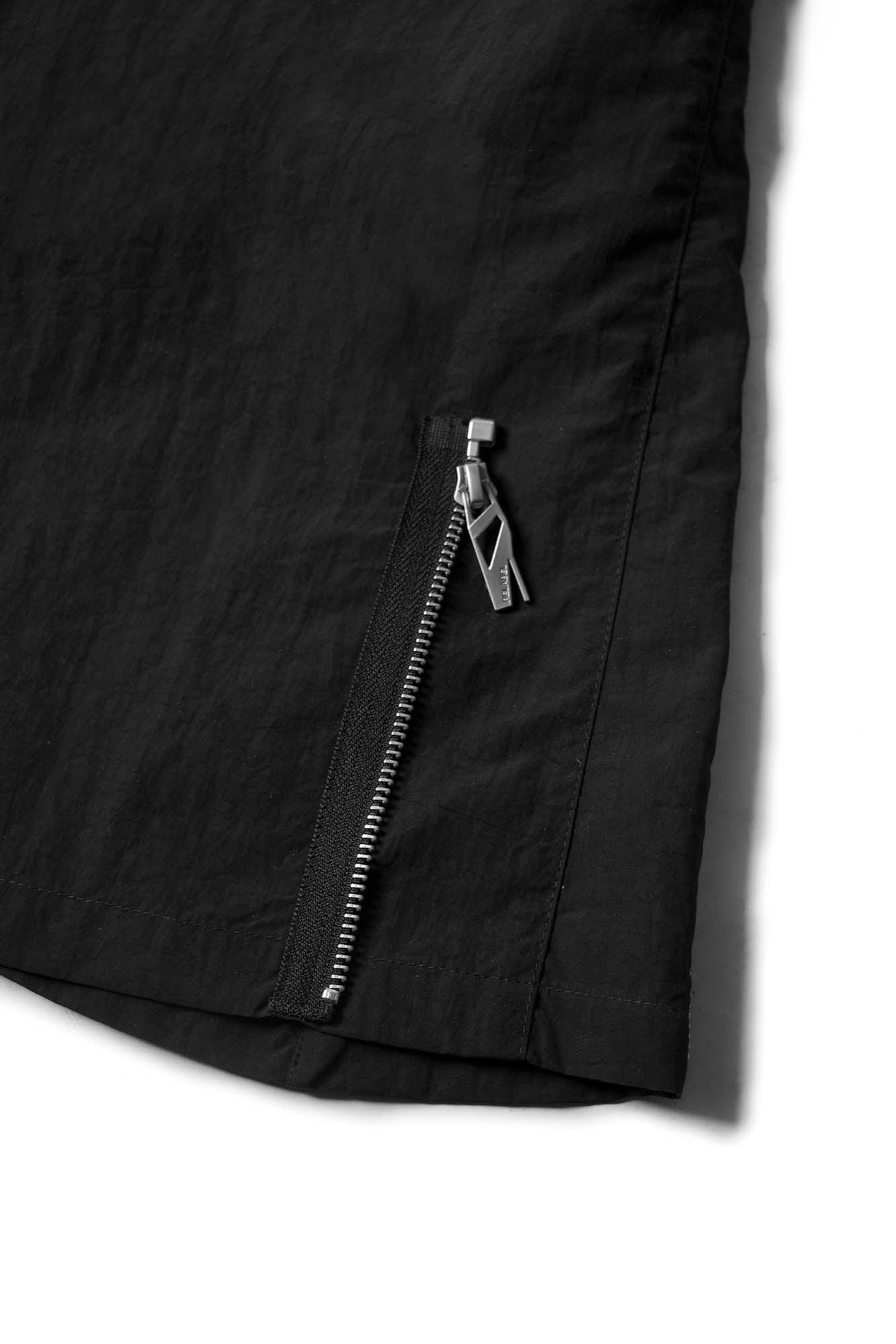 RELABEL Flared Multi-Zip Cargo Pants