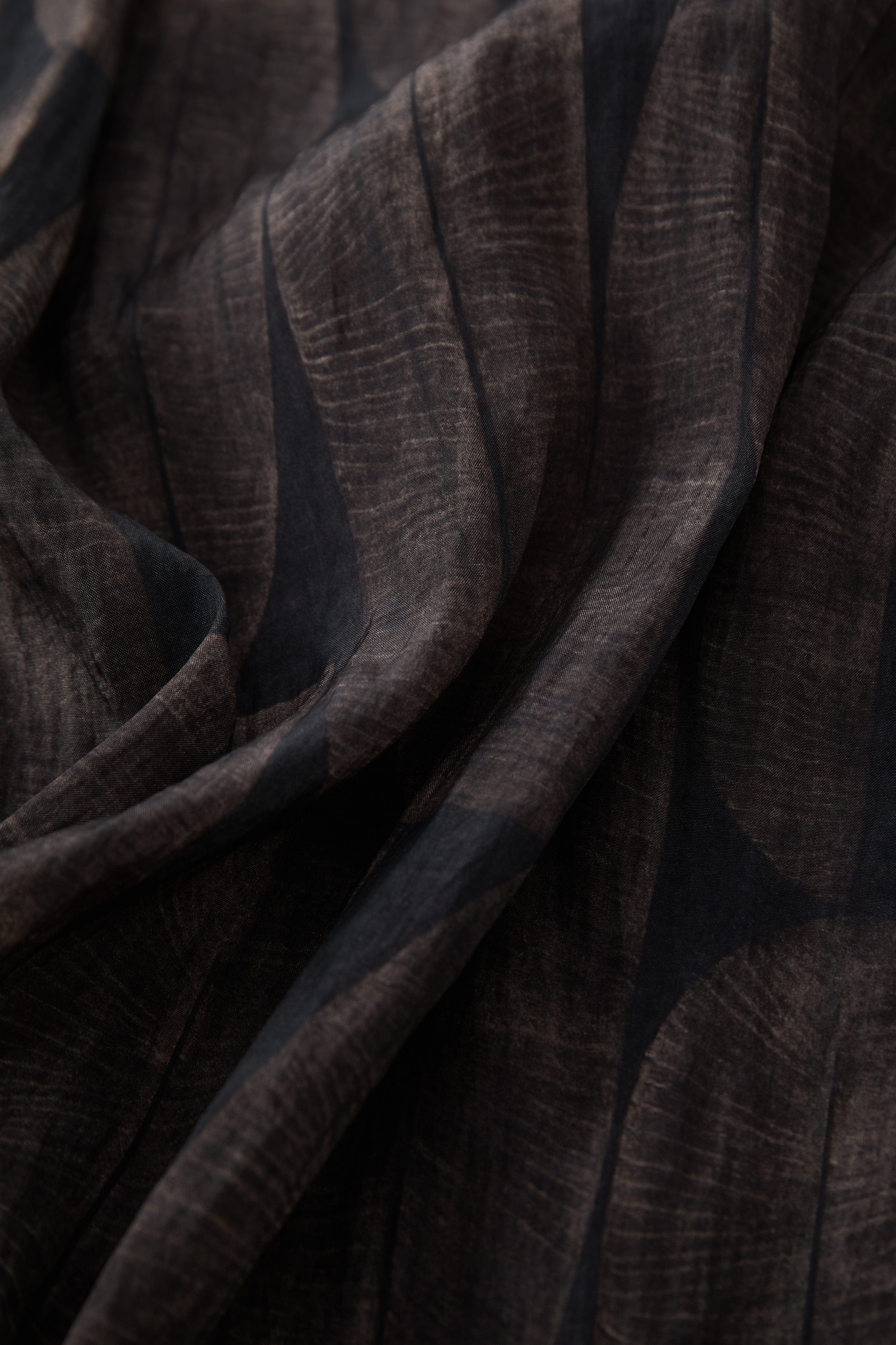 OPICLOTH Retro Textured Leaf Full-Print Half Shirt