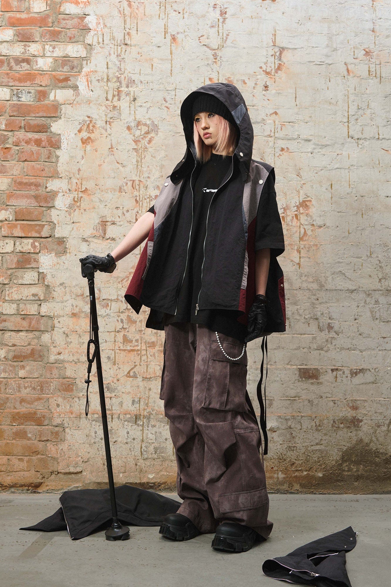 RELABEL Mini Checker Multi-Pocket Strap Pleated Cargo Pants Red