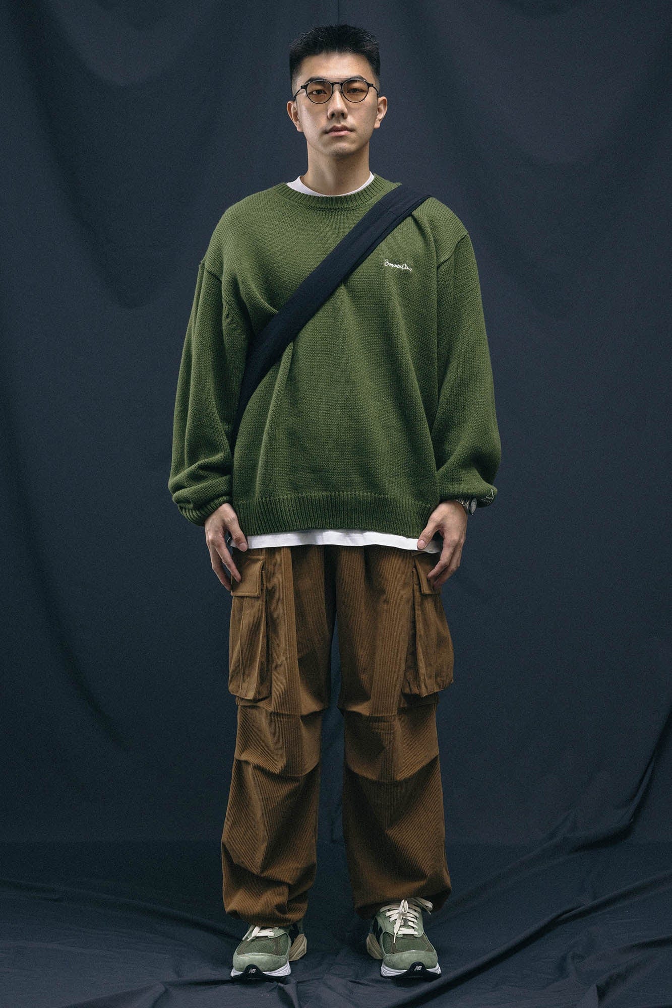 BANANA CLUB Christmas Pullover Sweater