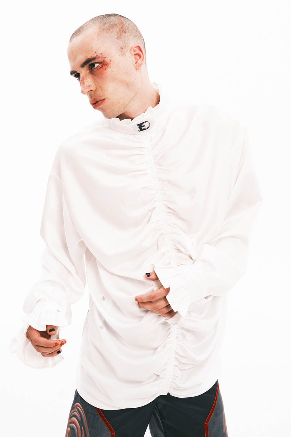 EMBRYO Demon Ruffle-Collar Buttoned LOGO Pleated Shirt