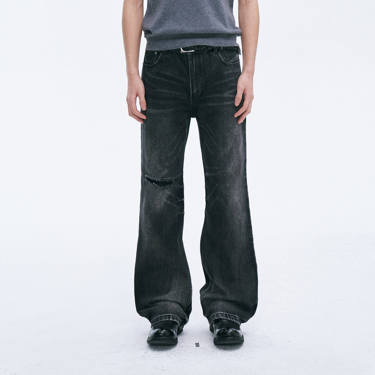 CATSSTAC Whisker Washed Frayed Straight-Leg Jeans