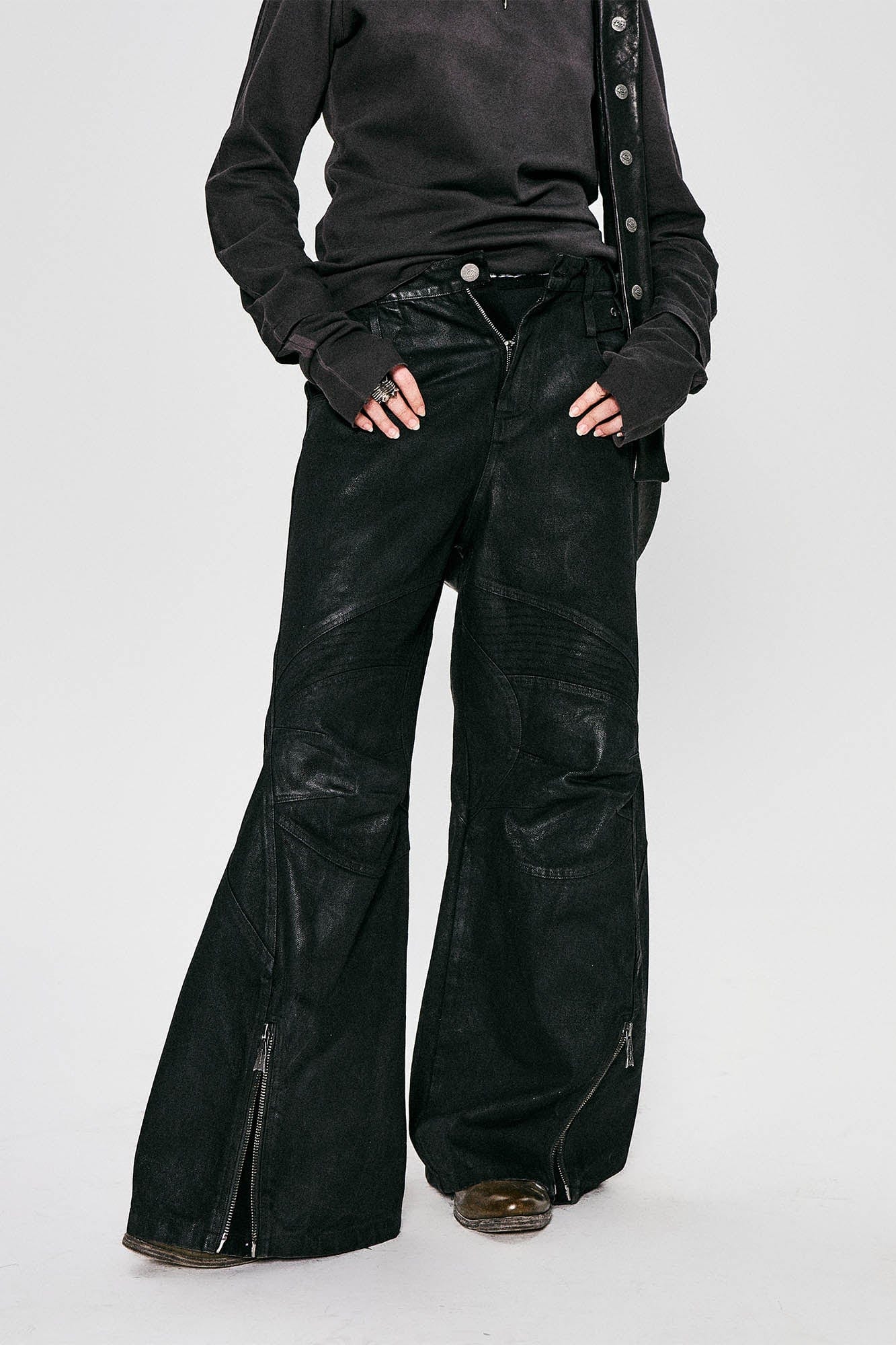 FLYERRER Waxed Deconstructed-Knee Zip-Hem Flared Pants