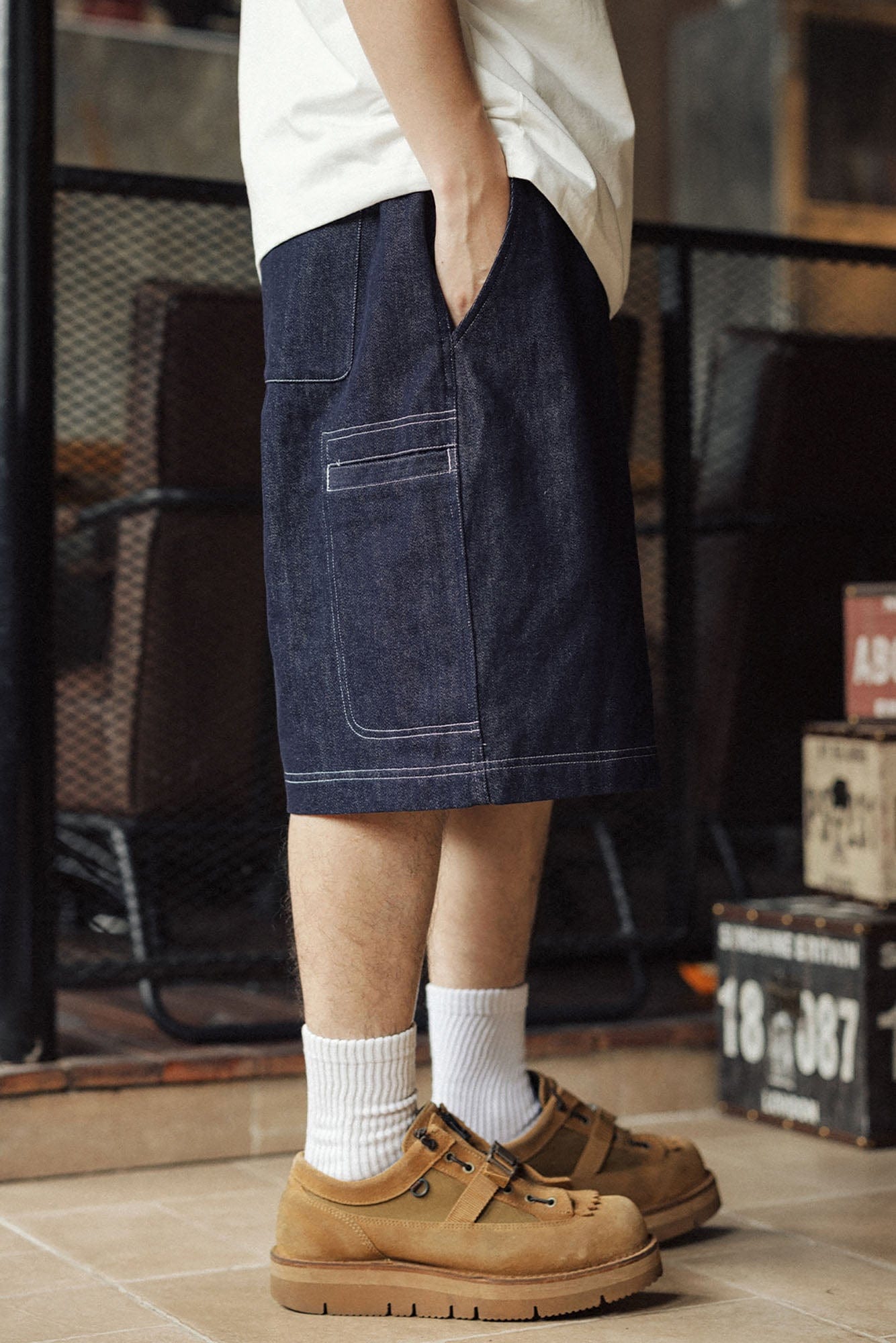 BANANA CLUB Essential Multi-Pocket Raw Shorts