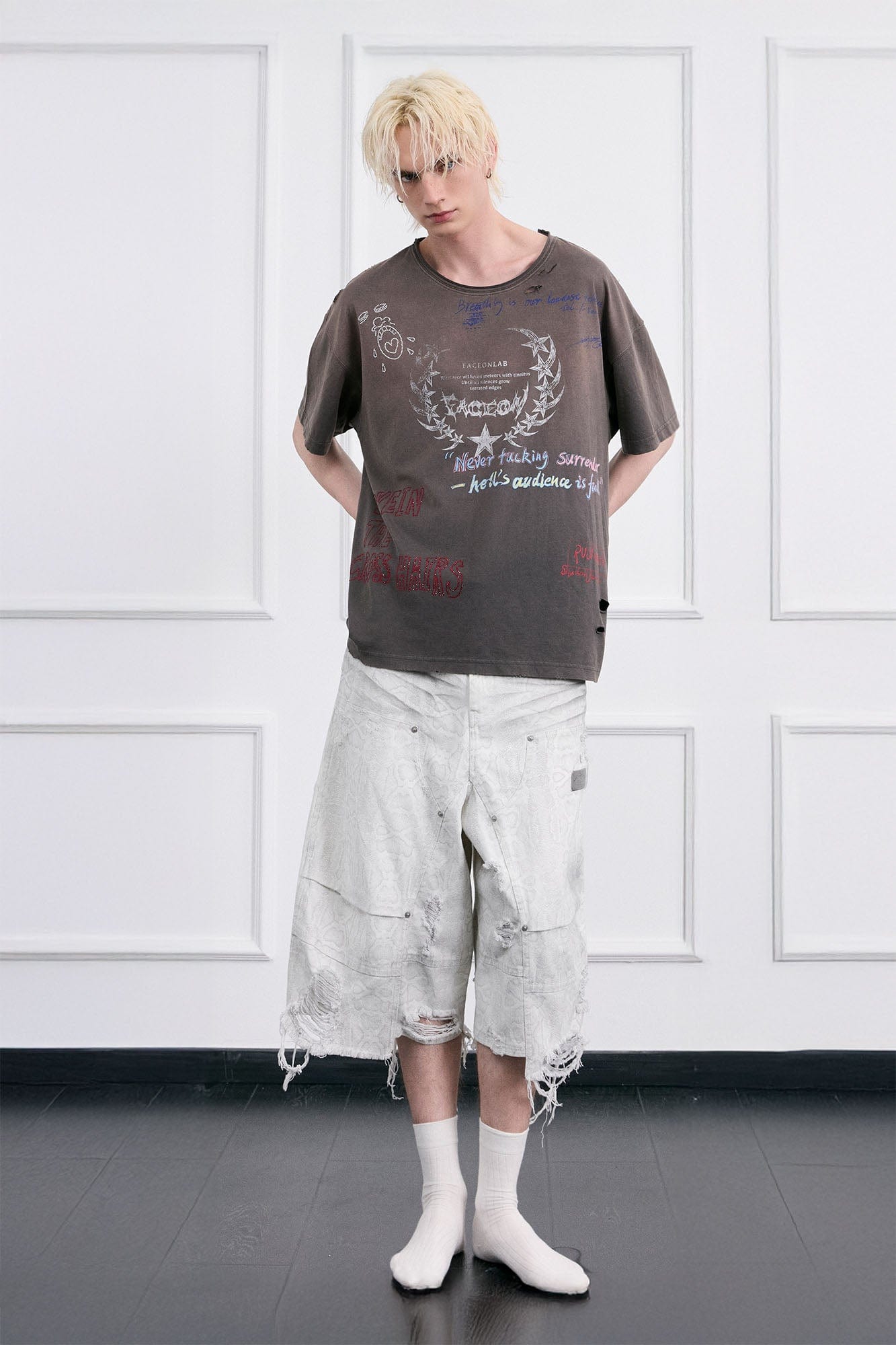FACEONLAB Distressed Deconstructed Ripped Cargo Shorts